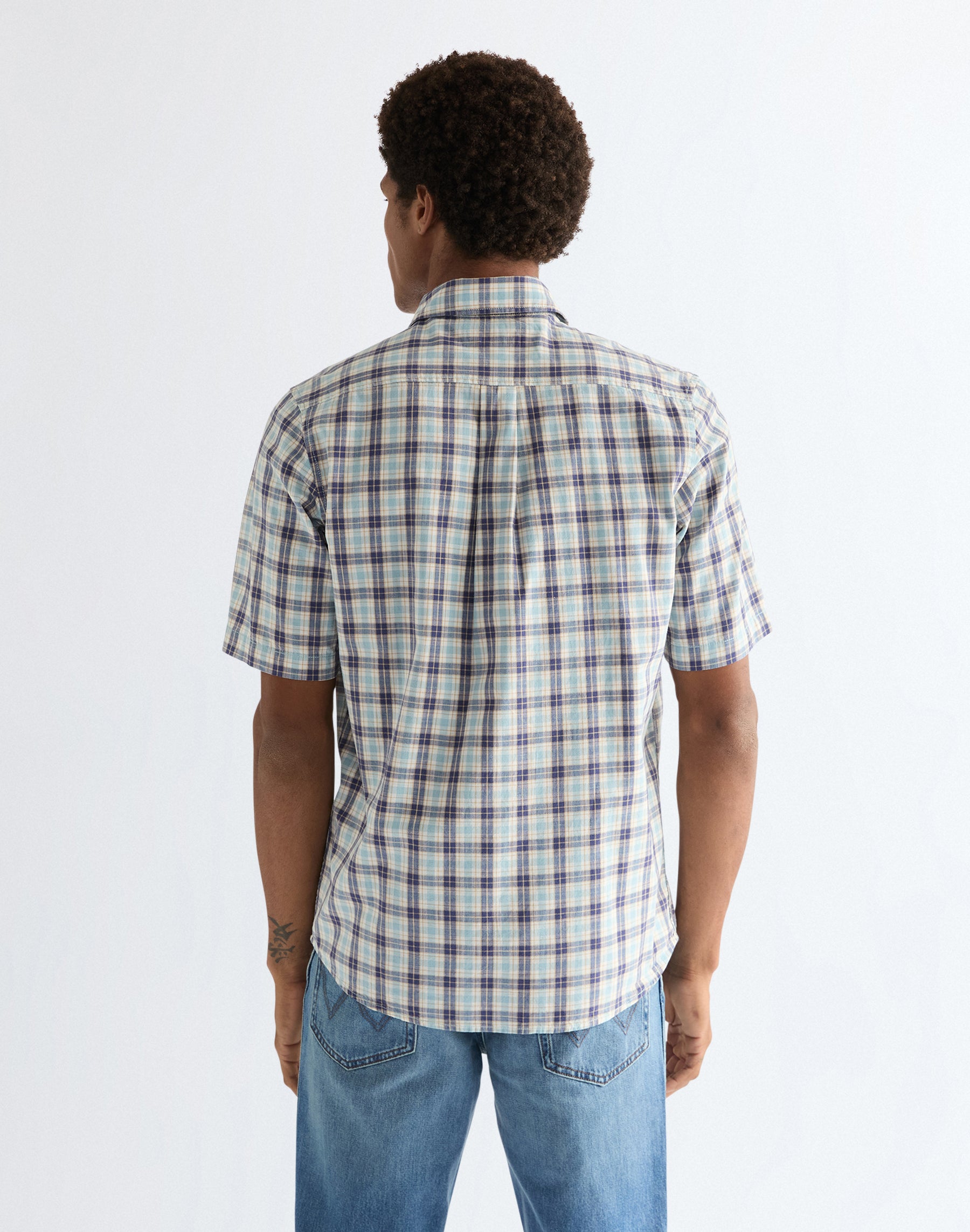 Chemise à manches courtes et 1 poche dans la collection Chemises Wrangler
