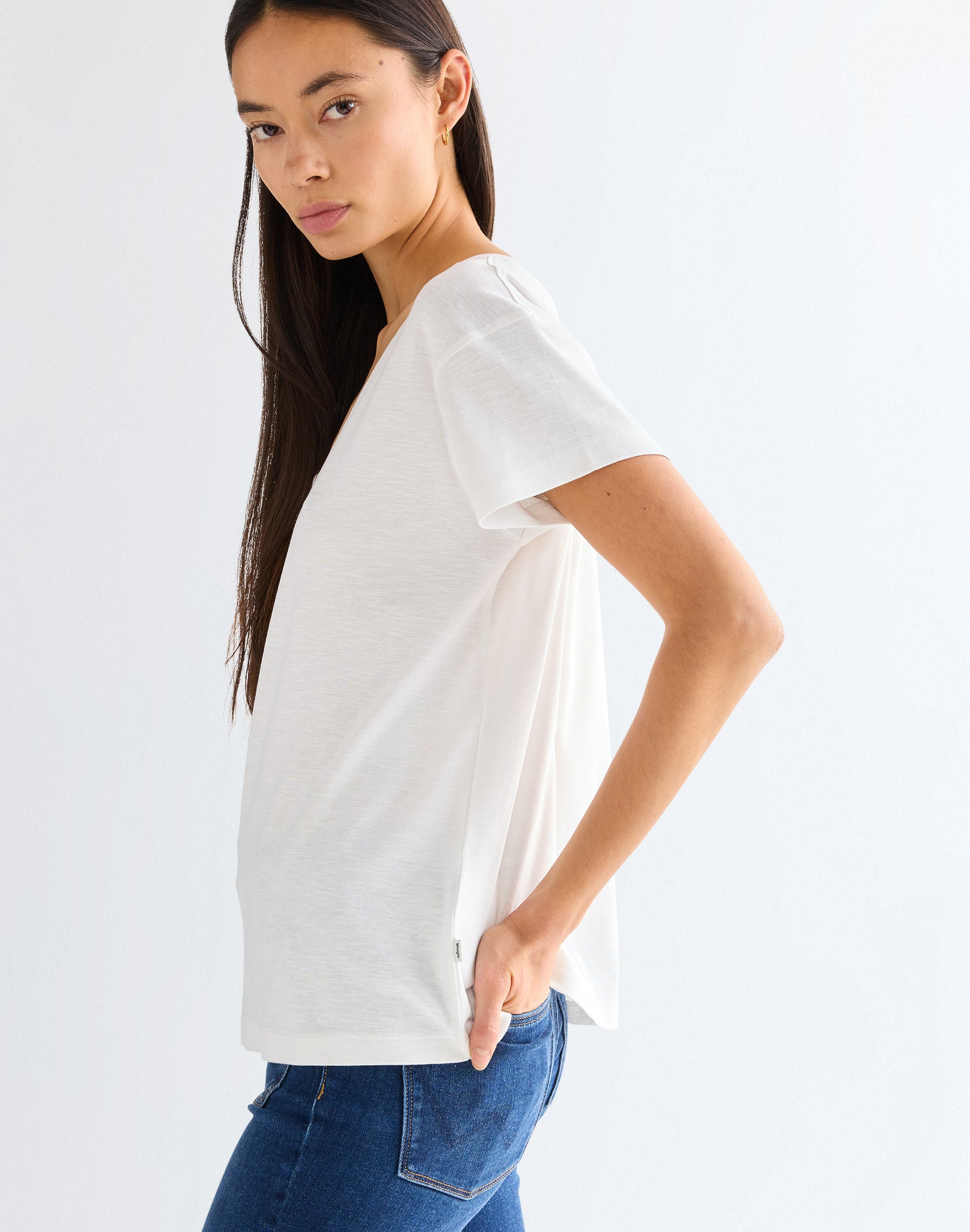 T-shirts Easy V Neck en blanc brillant Wrangler
