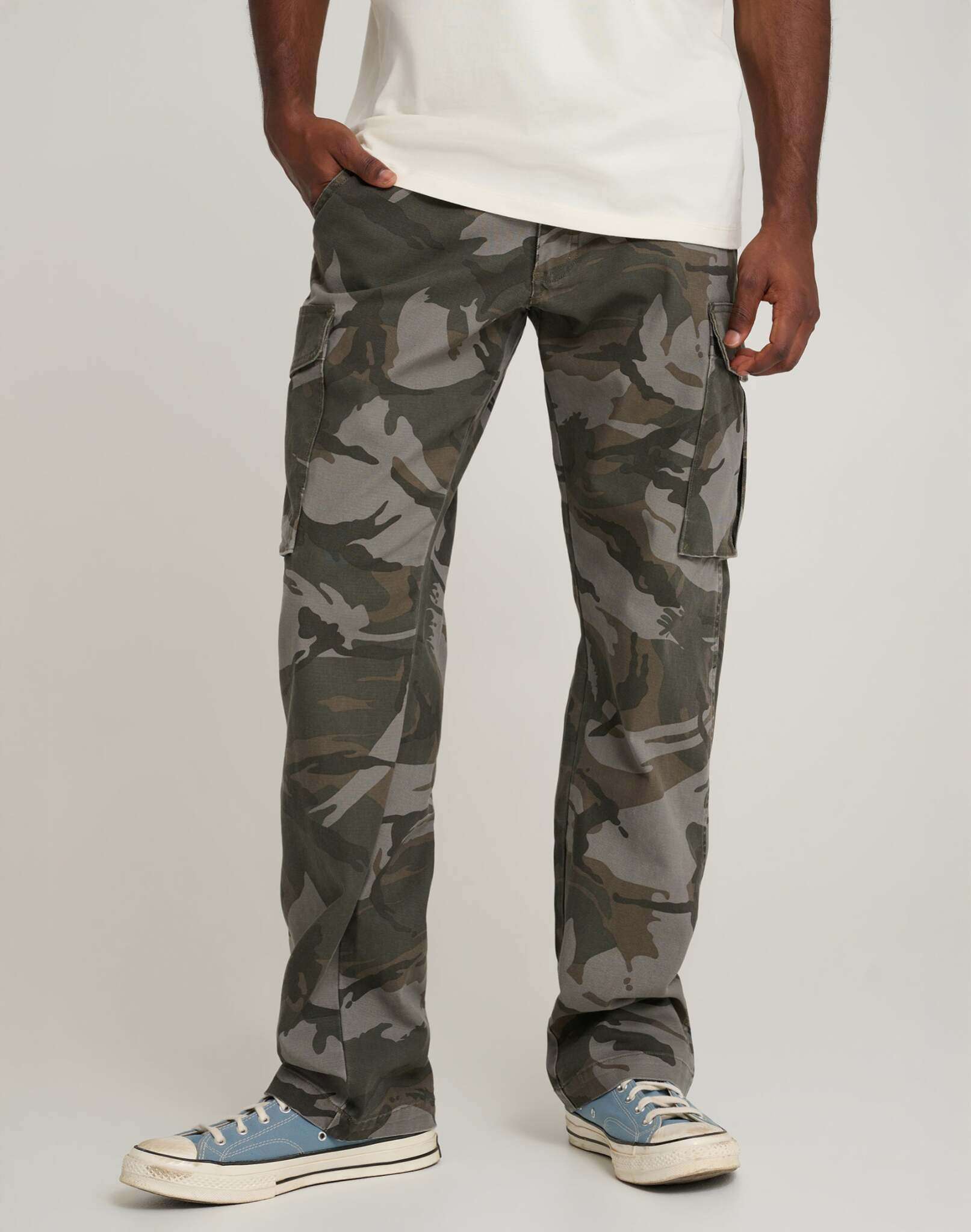 Mike Lucas Pant in Camo Pantalon Wrangler