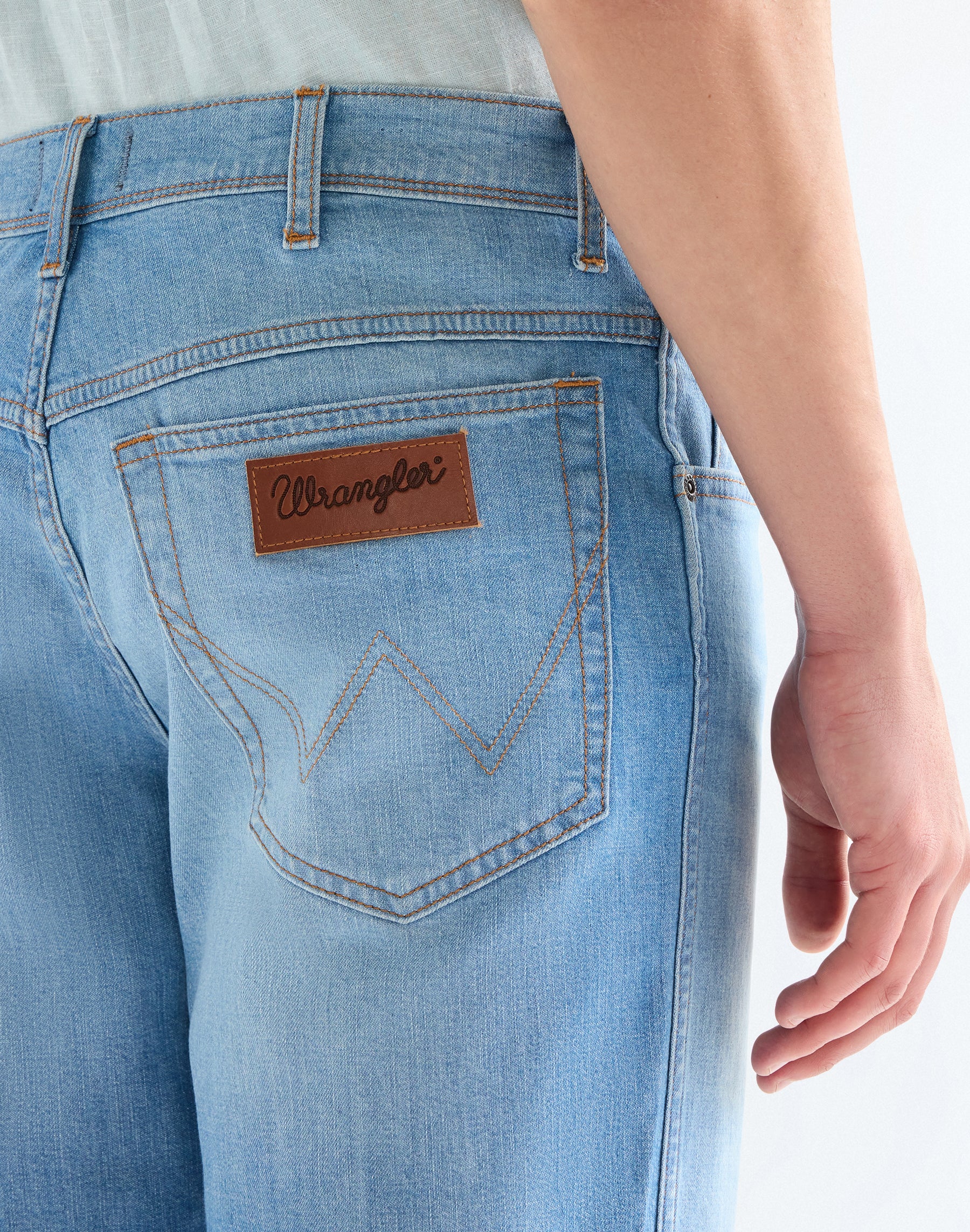Short Texas en jean délavé clair Wrangler