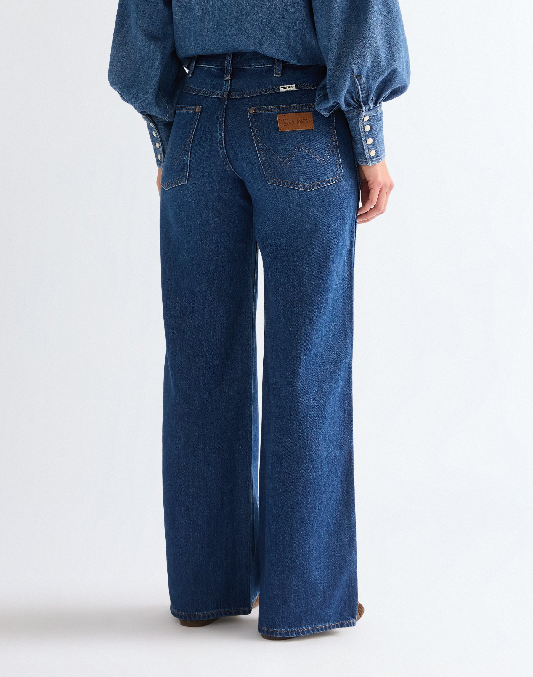 World Wide dans Eclipse Deep