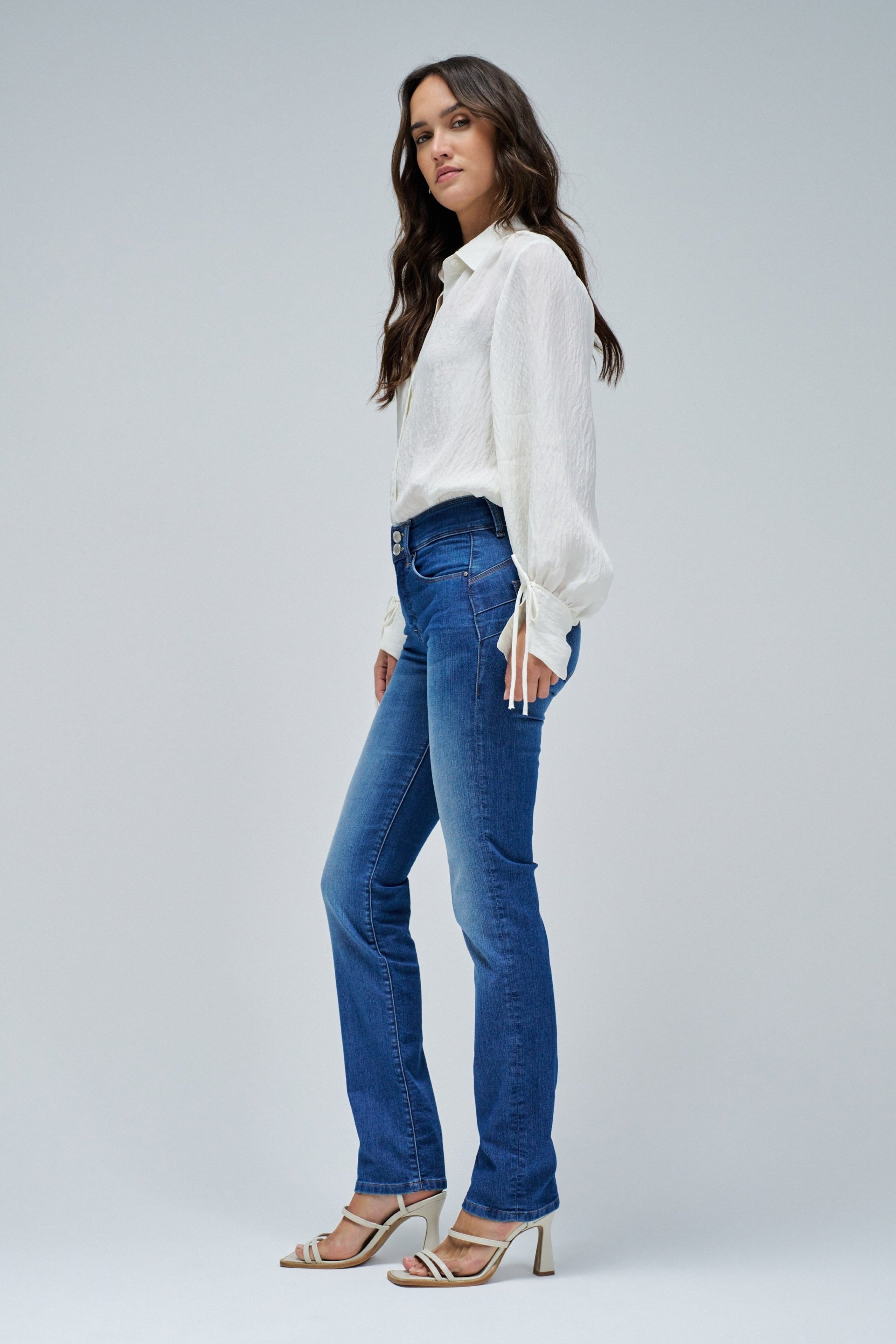 Jeans Secret Slim Push-In en Medium Wash Salsa Jeans