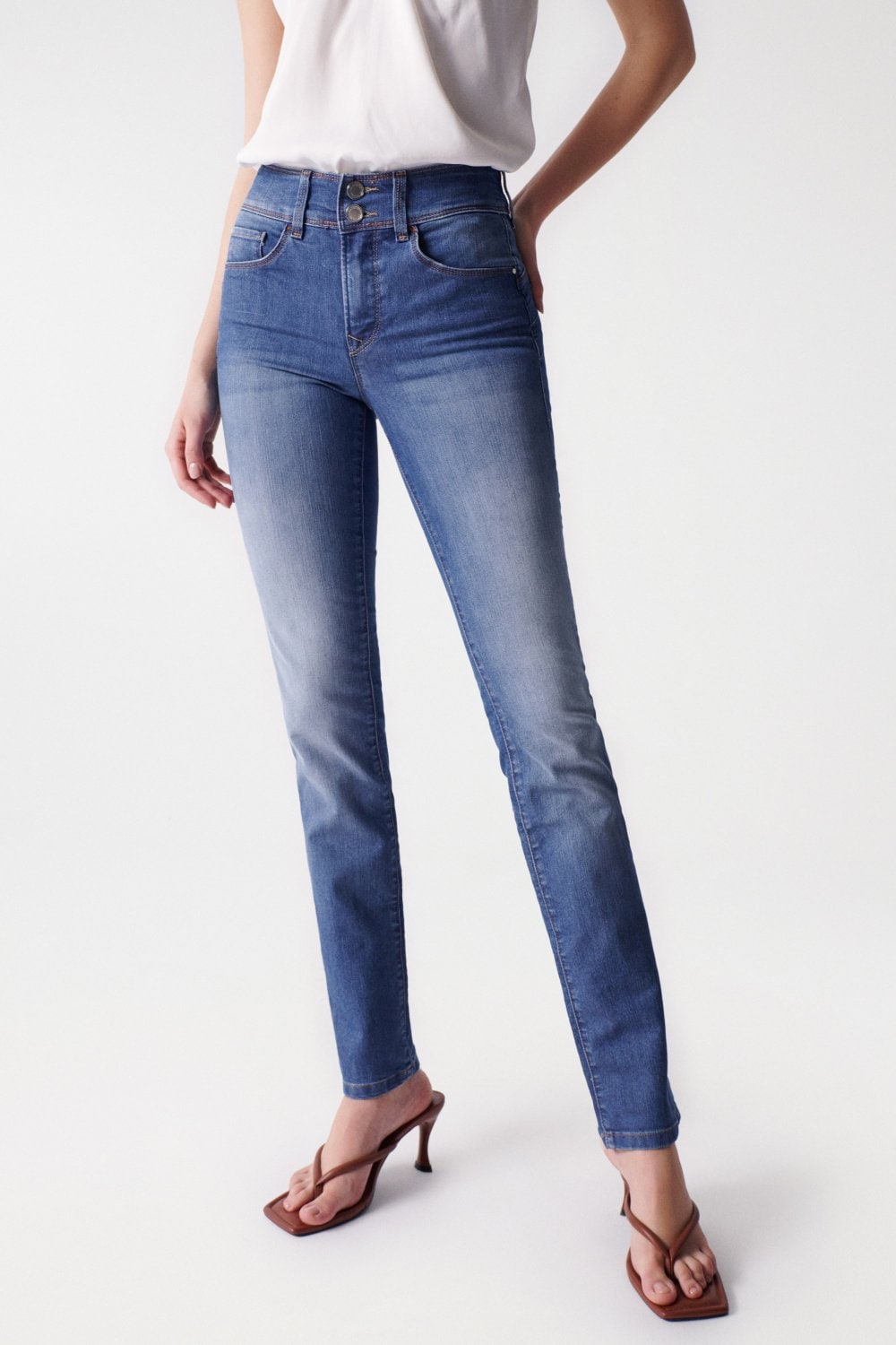 Jeans Secret Slim Push-In en Medium Wash Salsa Jeans   