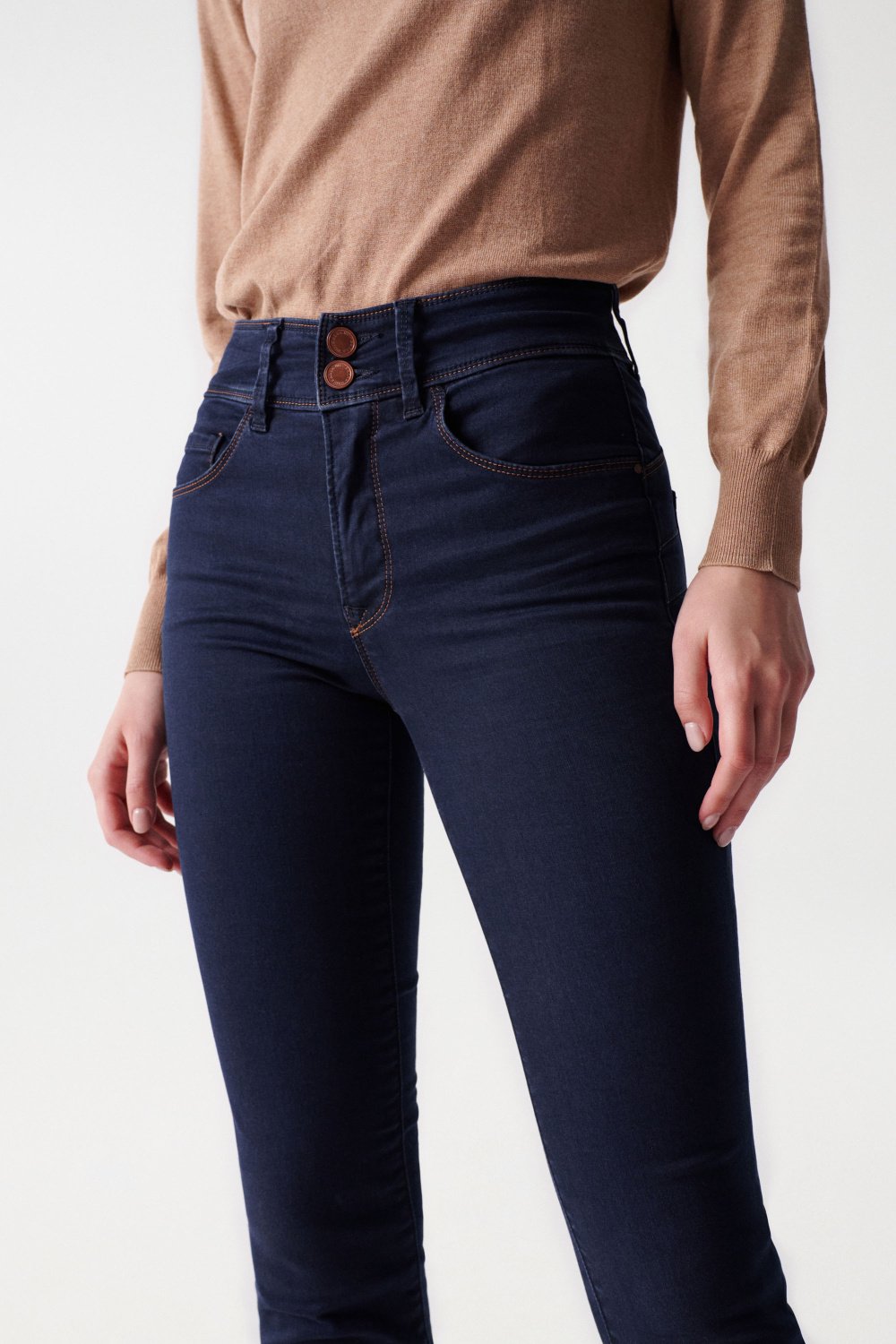 Jeans Secret Slim in Rinse Wash Salsa Jeans   