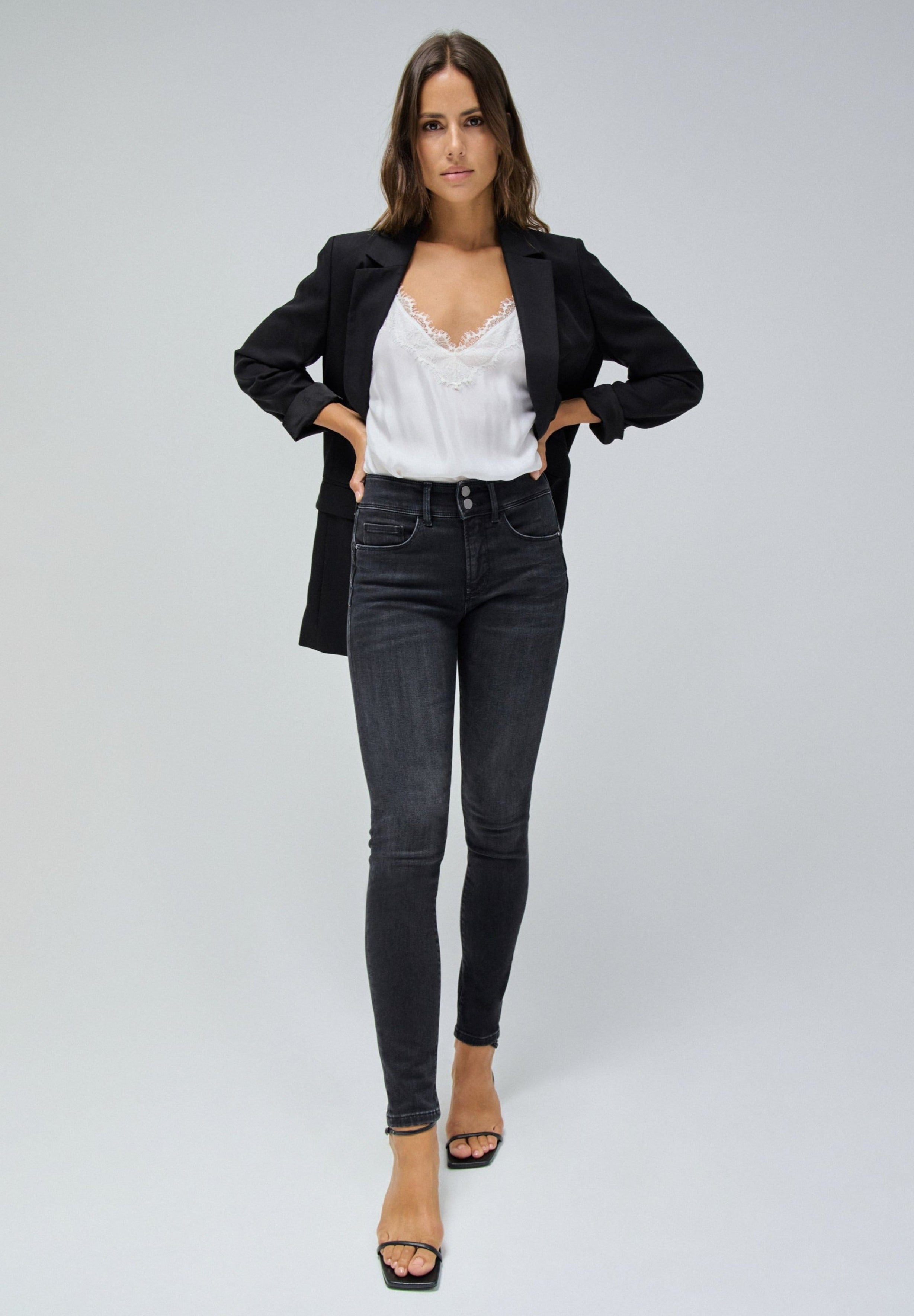 Secret Skinny Push-In en noir Jeans Salsa Jeans