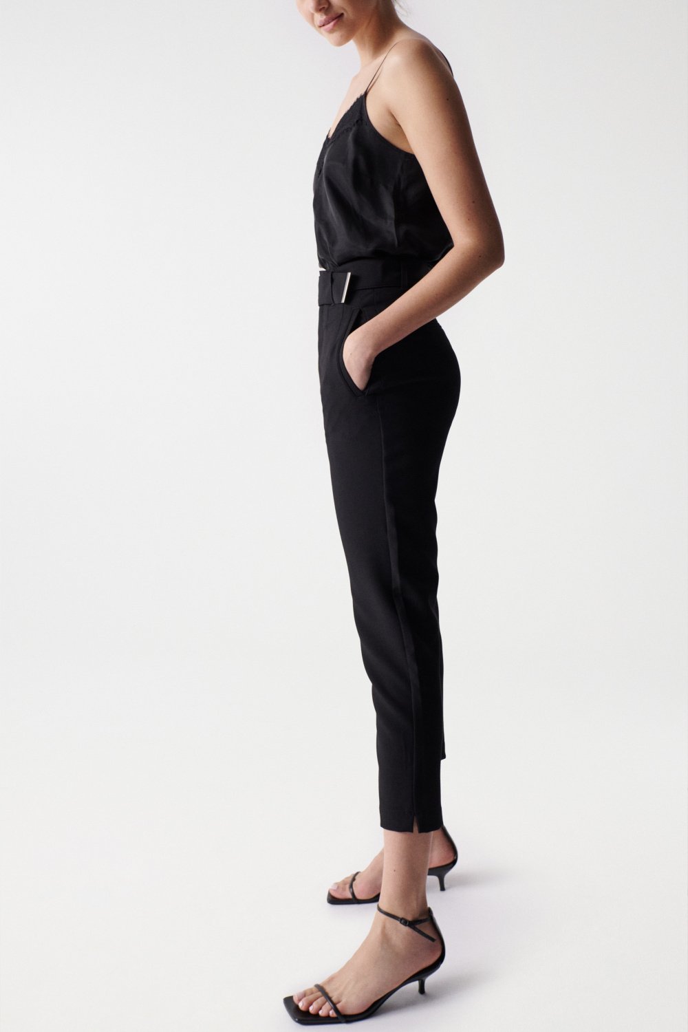 Chino Cropped Slim High Waist Pantalon en noir Salsa Jeans   