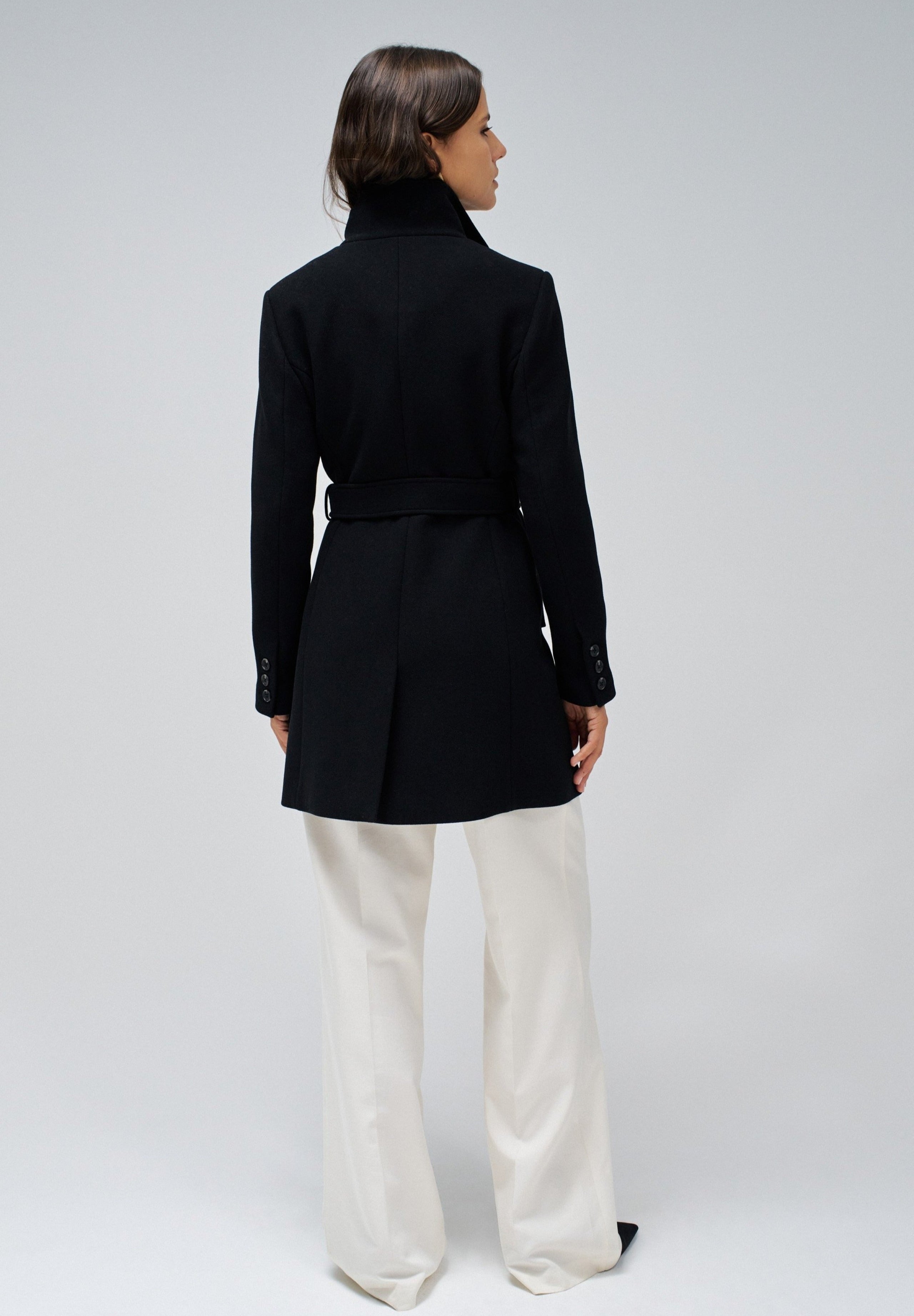 The Reimagined Wool Coat en noir