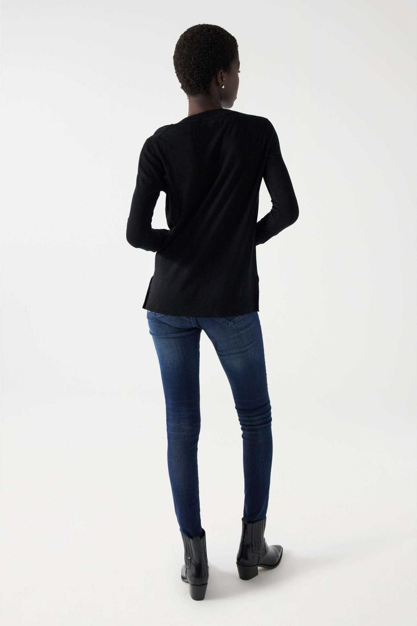 Fine Knit V-Neck Sweater en noir Pullover Salsa Jeans   