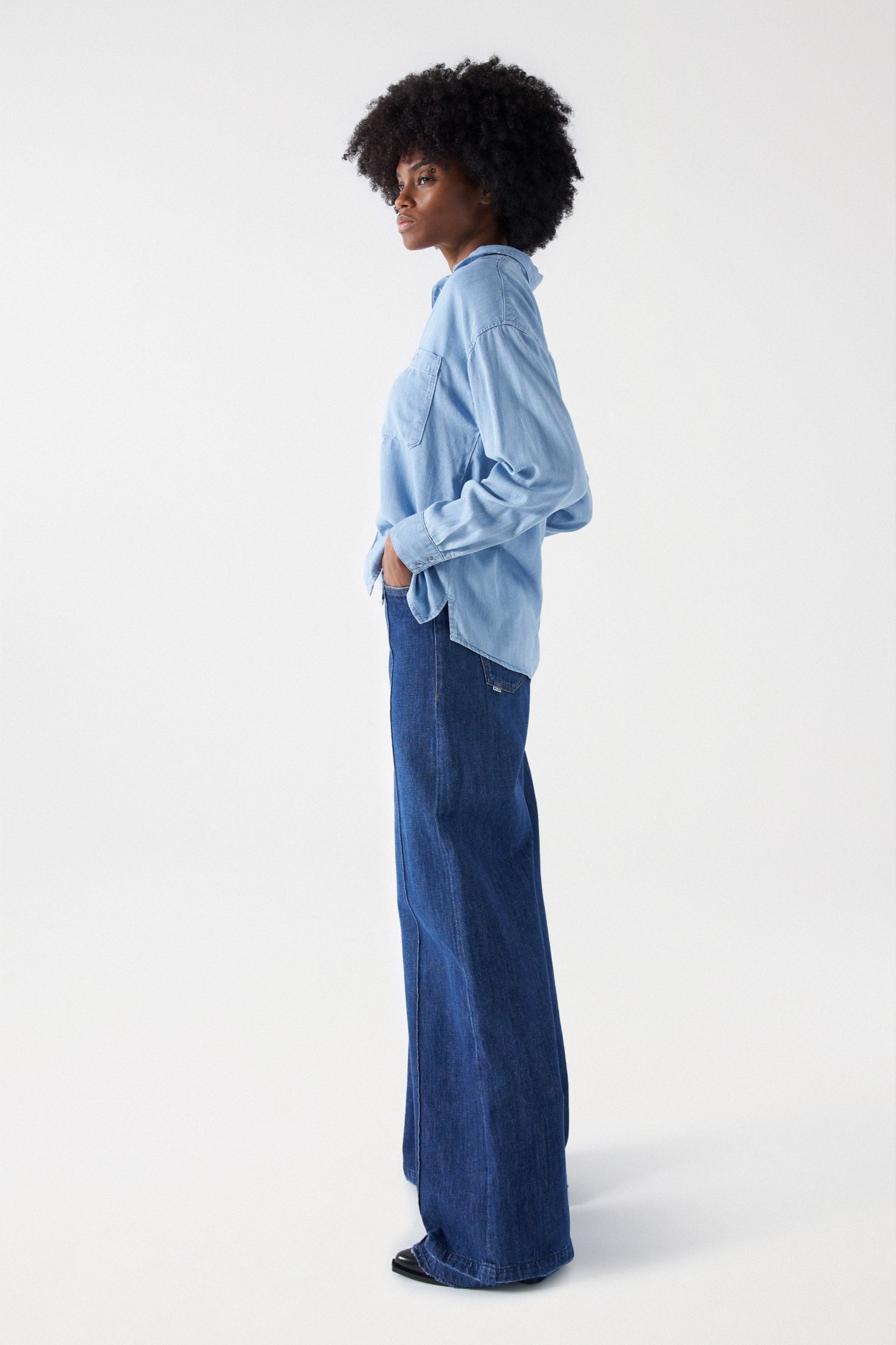 Shirt In Lightweight Denim in Light Wash Chemises Salsa Jeans   