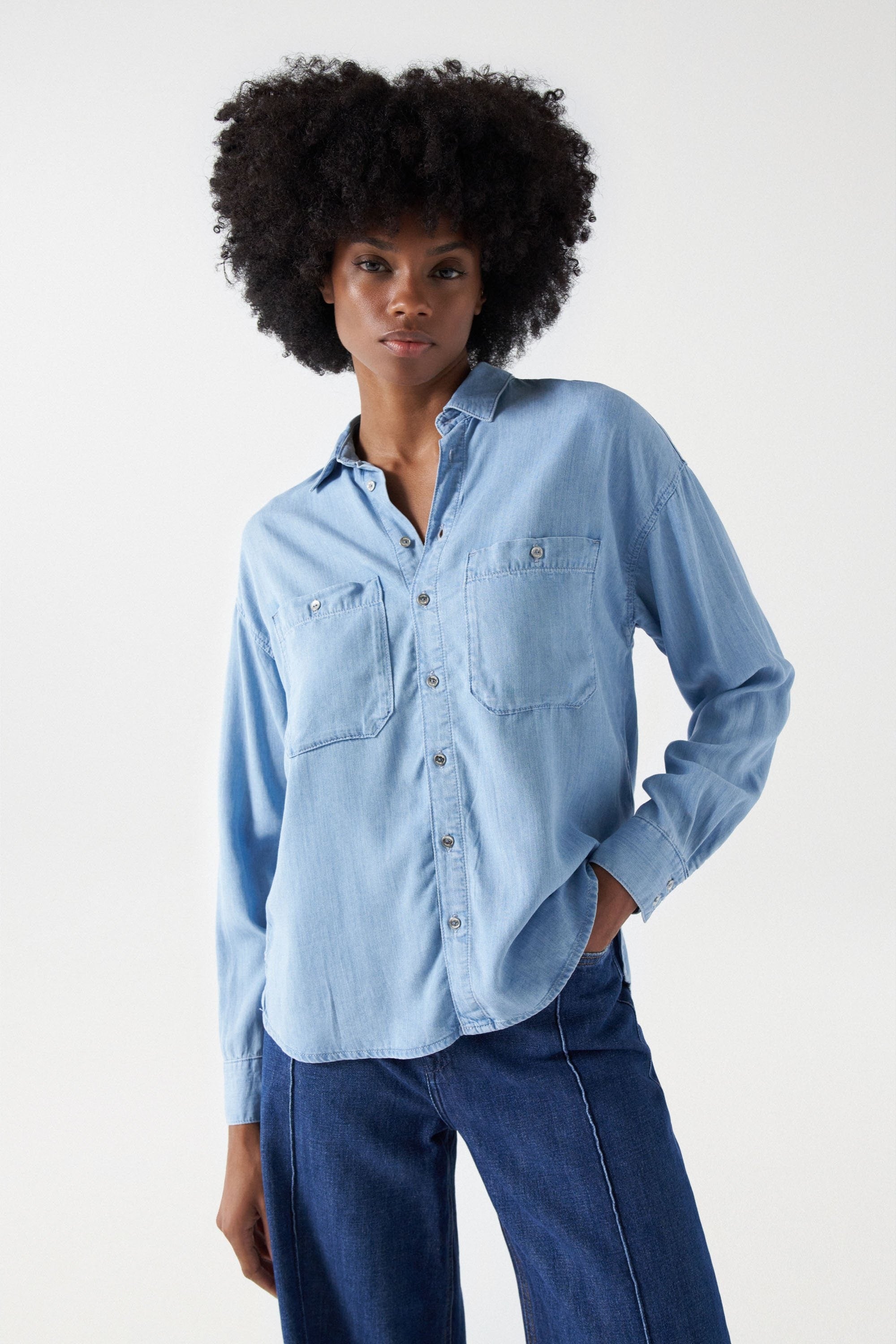 Shirt In Lightweight Denim in Light Wash Chemises Salsa Jeans   