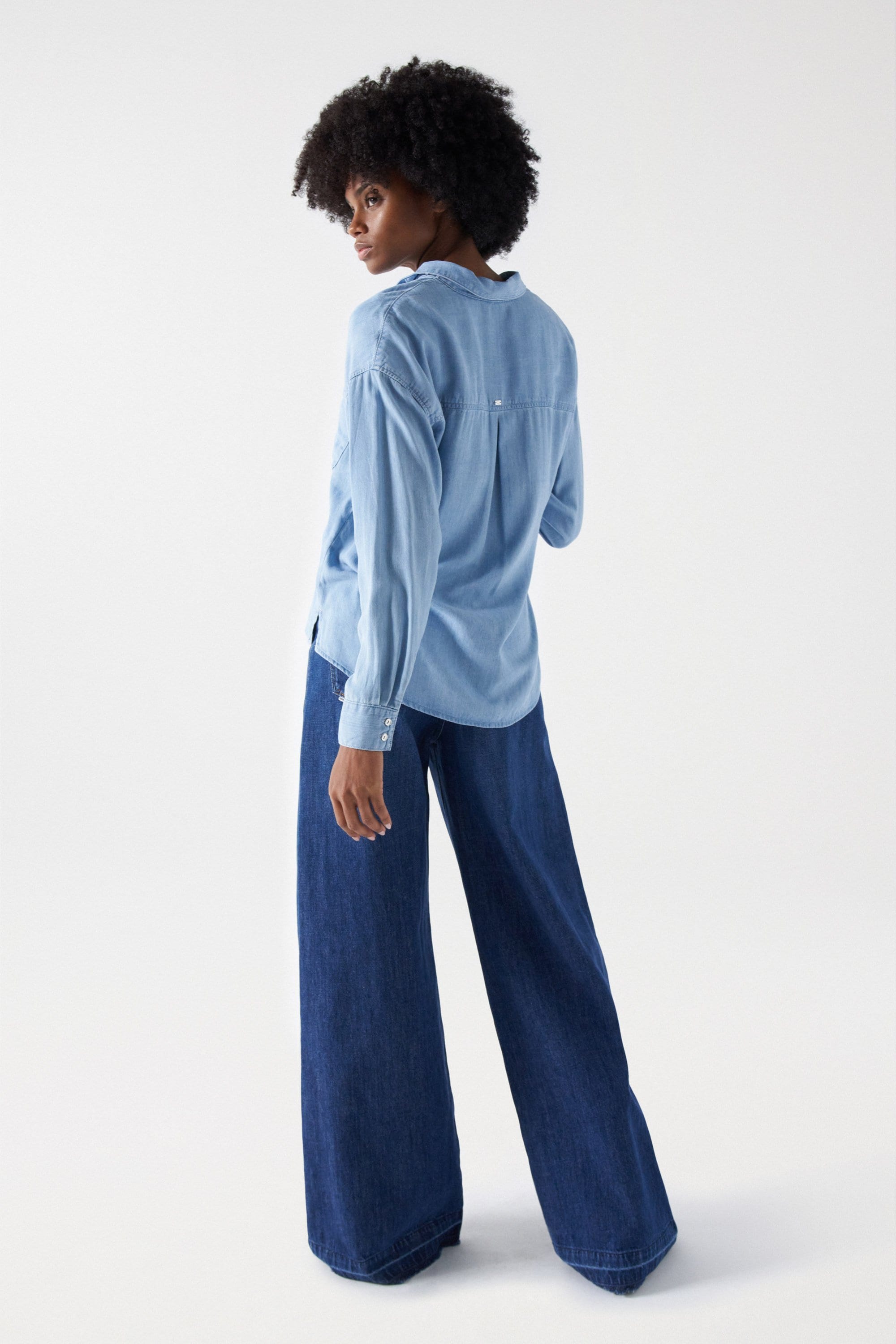 Shirt In Lightweight Denim in Light Wash Chemises Salsa Jeans   