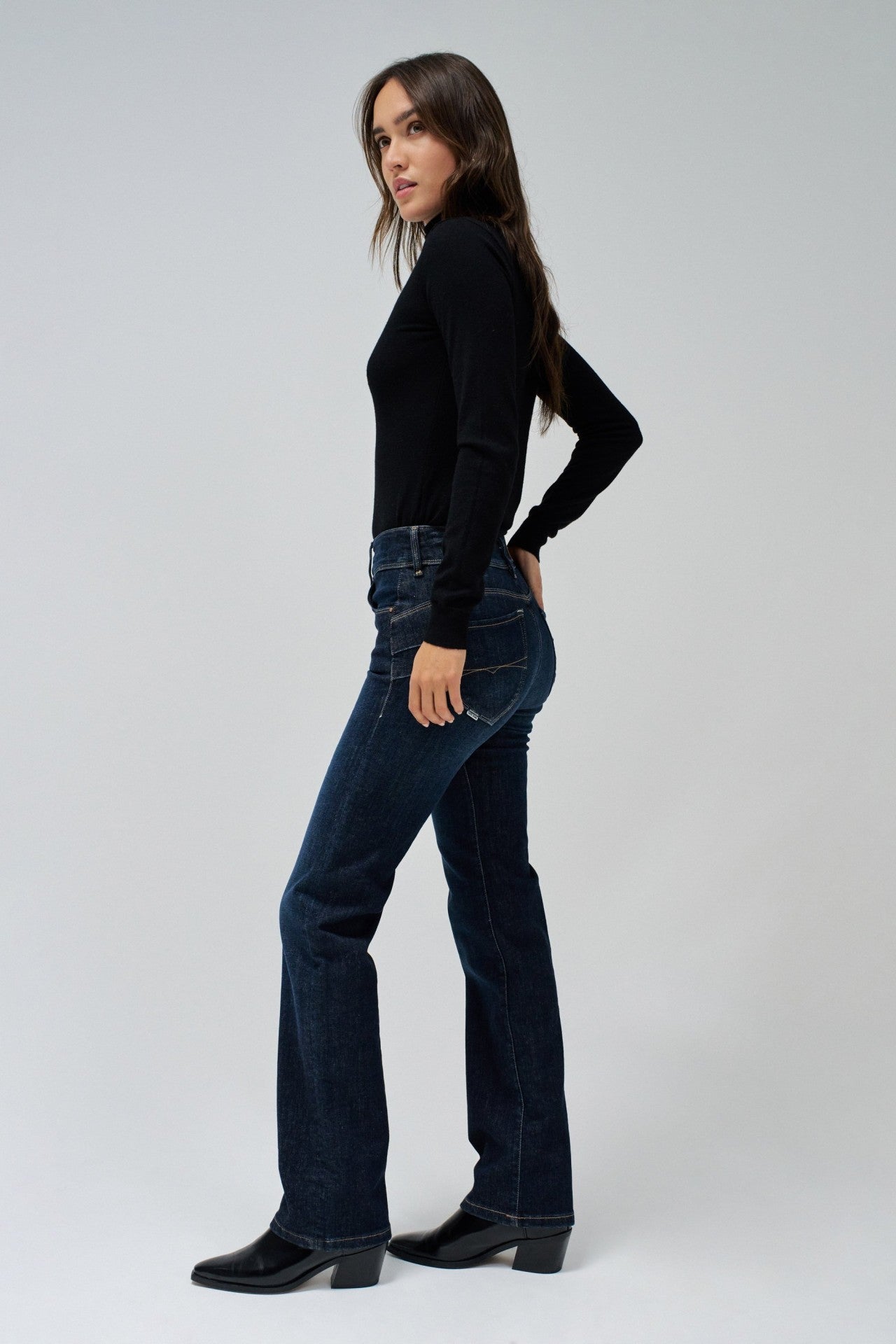 Secret Straight Denim in Medium Wash Jeans Salsa Jeans