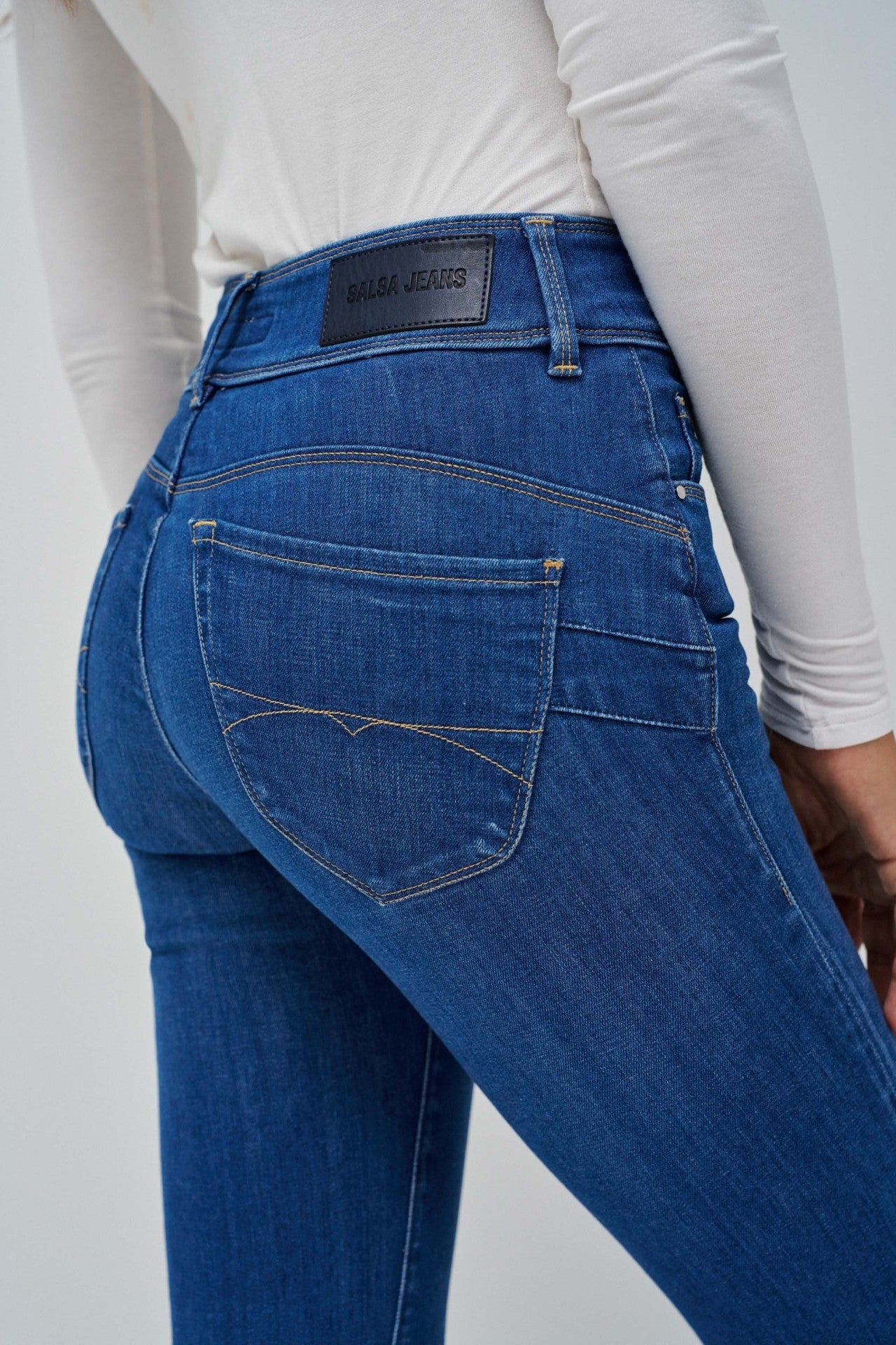 Secret Straight Medium Wash in Medium Light Jeans Salsa Jeans