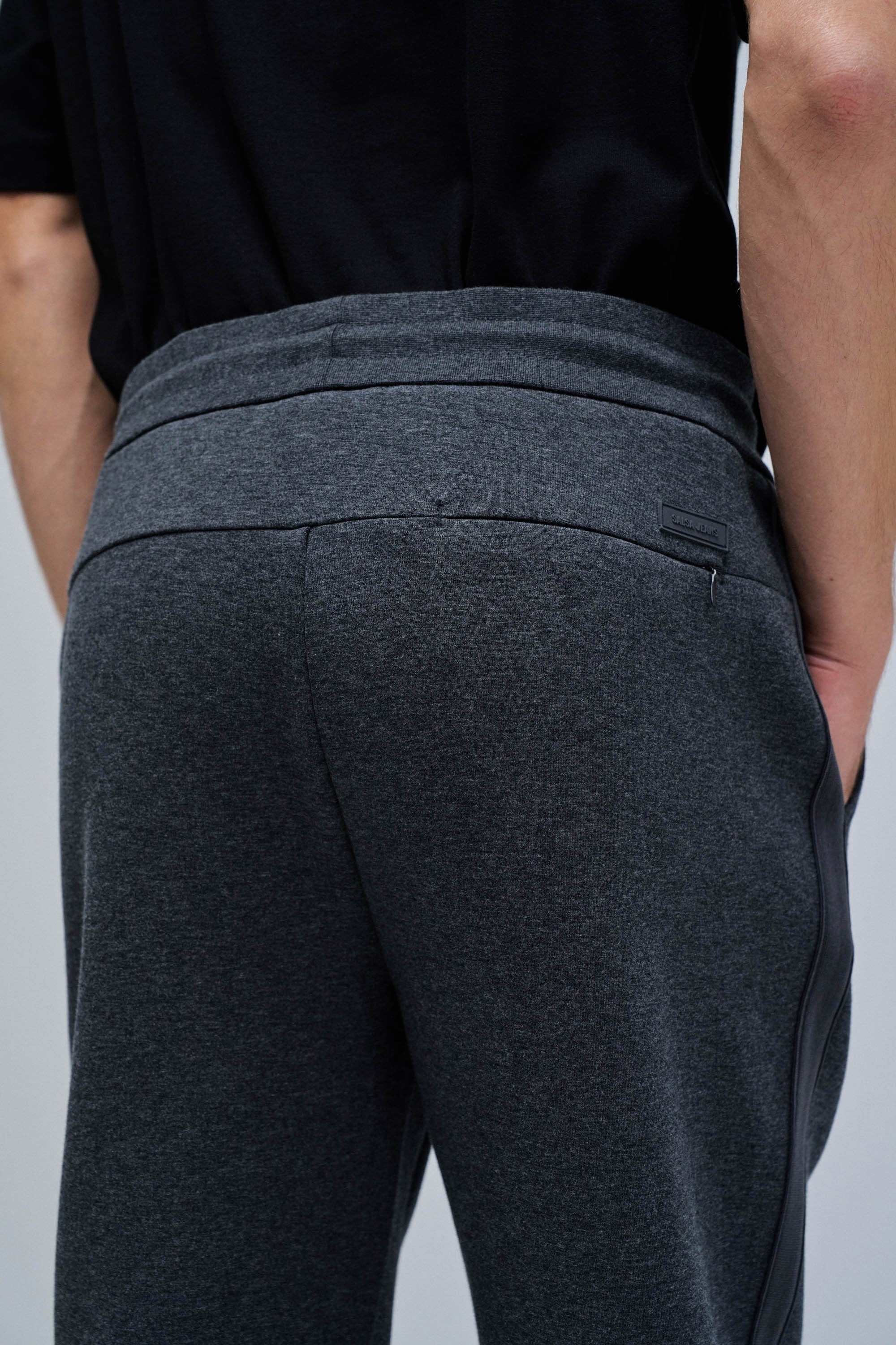 Scuba Interlock Joggers Mix Materials en gris foncé