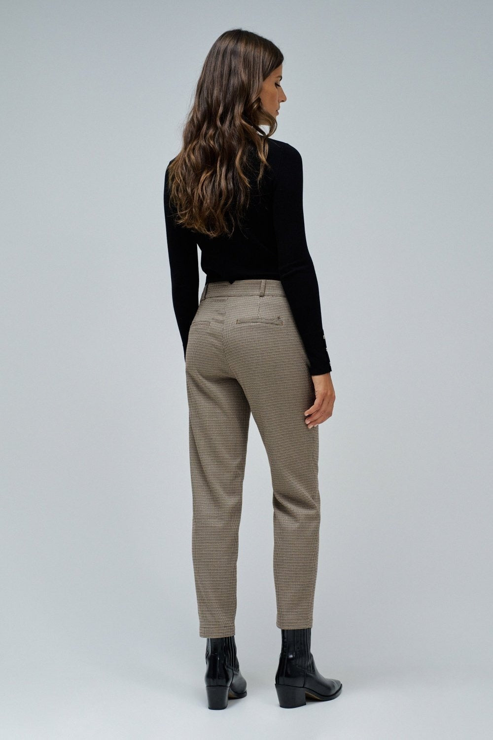 Basic High Waist Chino in Medium Brown Pantalons Salsa Jeans