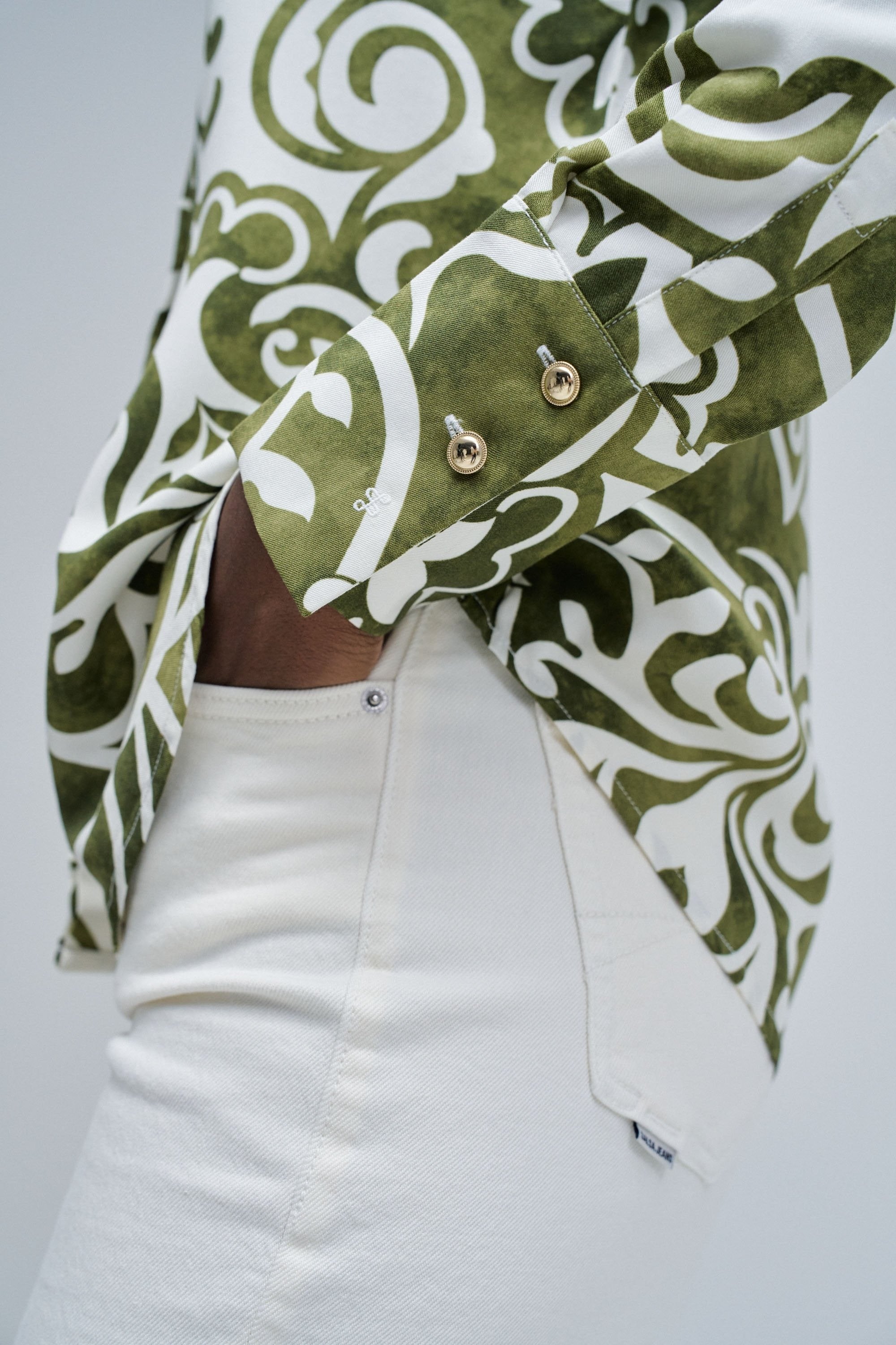 Basic Shirt W/ Gold Buttons in Dark Green V1 Chemises Salsa Jeans