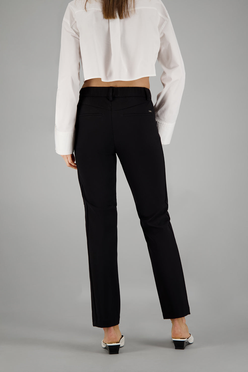 ZENE57 Pantalon en noir Pantalons Gardeur