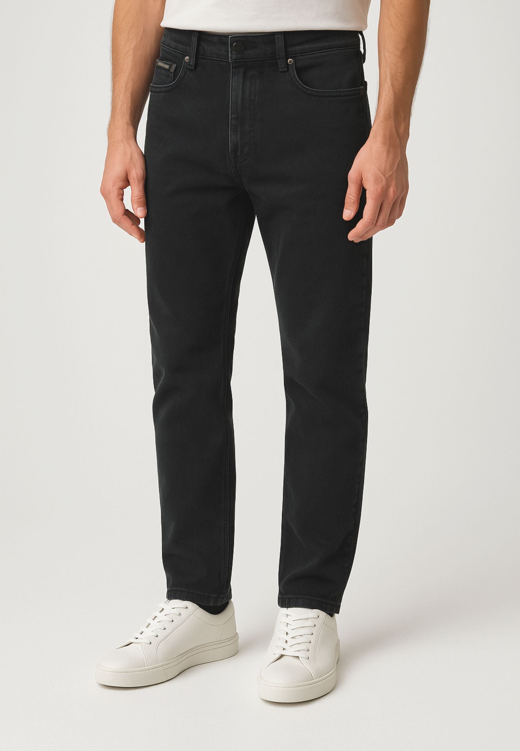 Denim cropped en noir délavé