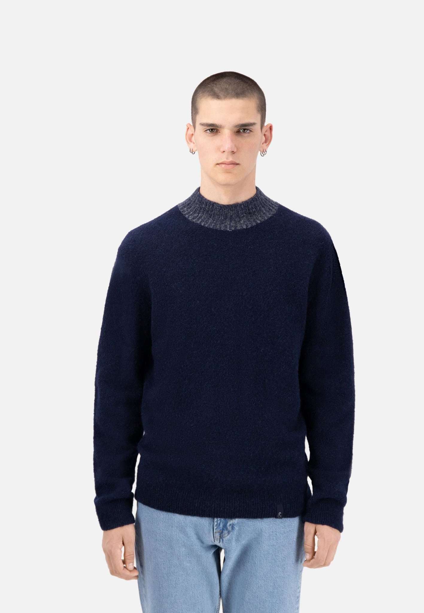 Roundneck-Hairy en pull marine Colours and Sons   