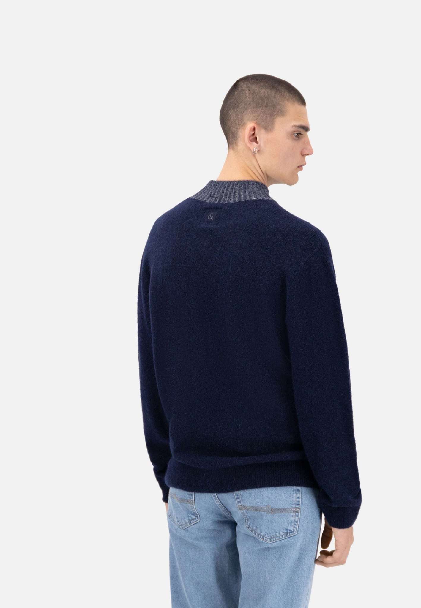 Roundneck-Hairy en pull marine Colours and Sons   