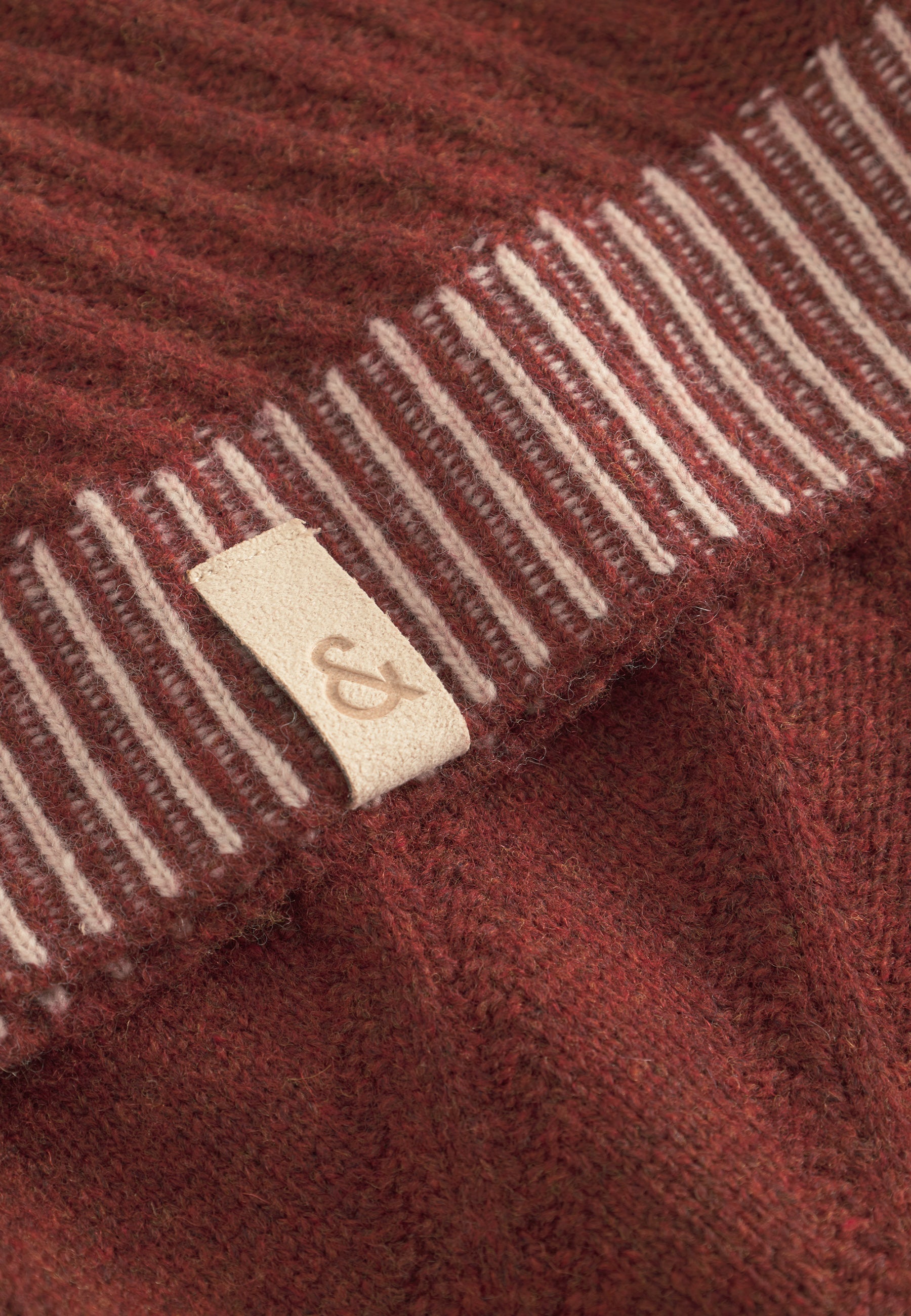 Roundneck Ethno Structure in Brandy Pullover Colours and Sons   