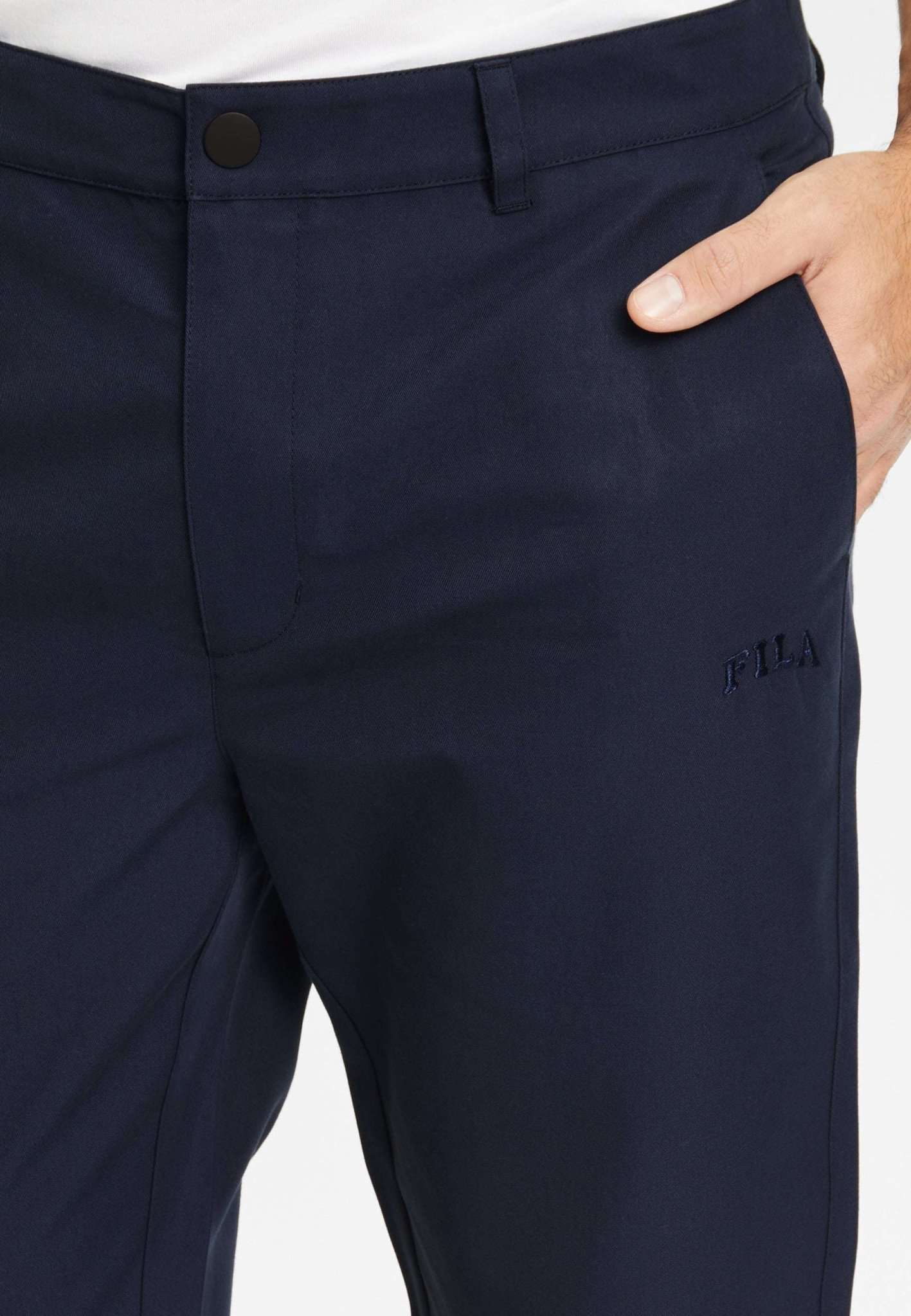 Taizhou en pantalon noir Iris Fila   