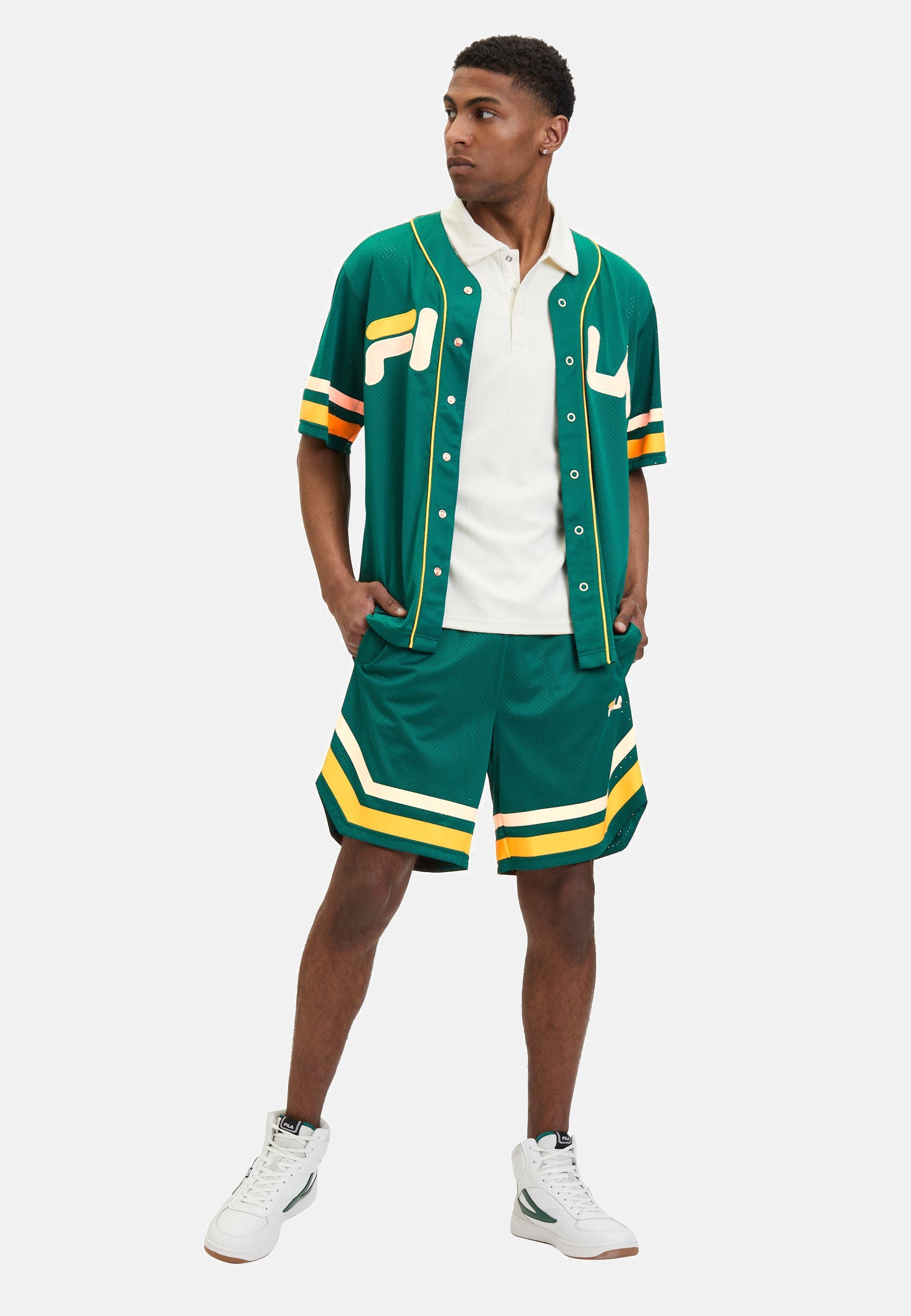 Short de baseball Lashio dans Aventurine Shorts Fila   