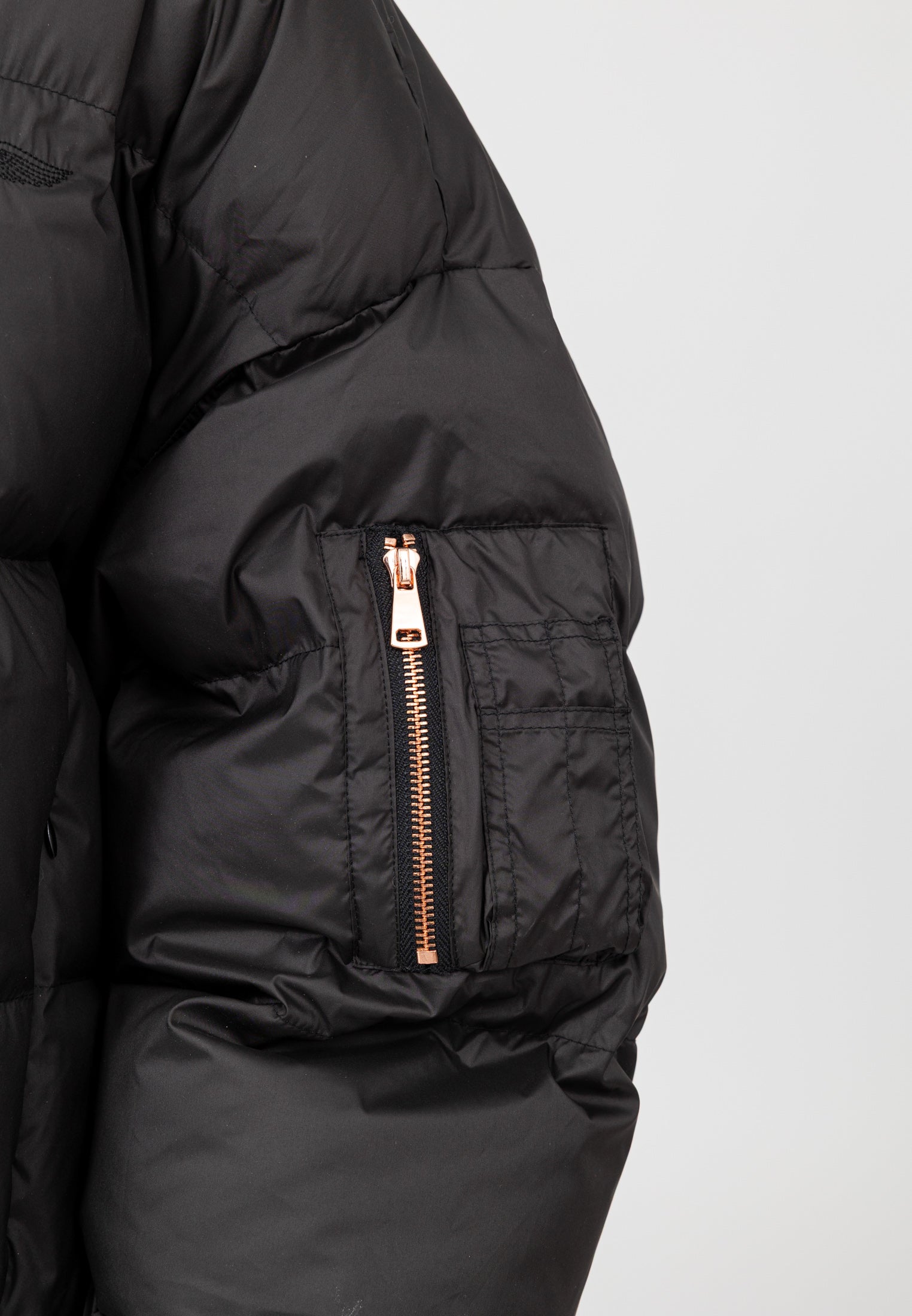 Hill-W in Black Vestes Bombers Original