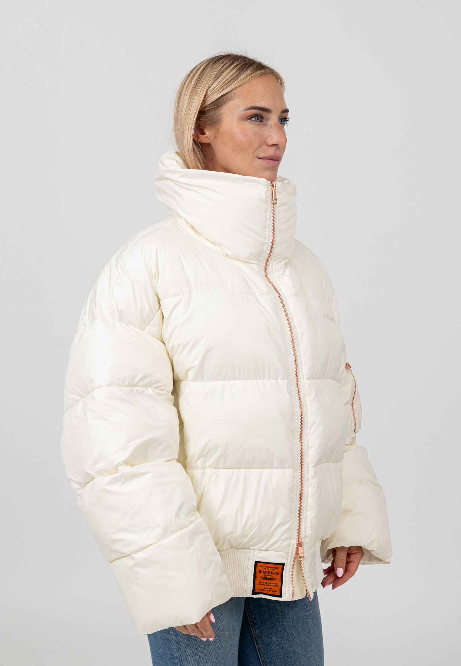 Hill-W in White Vestes Bombers Original