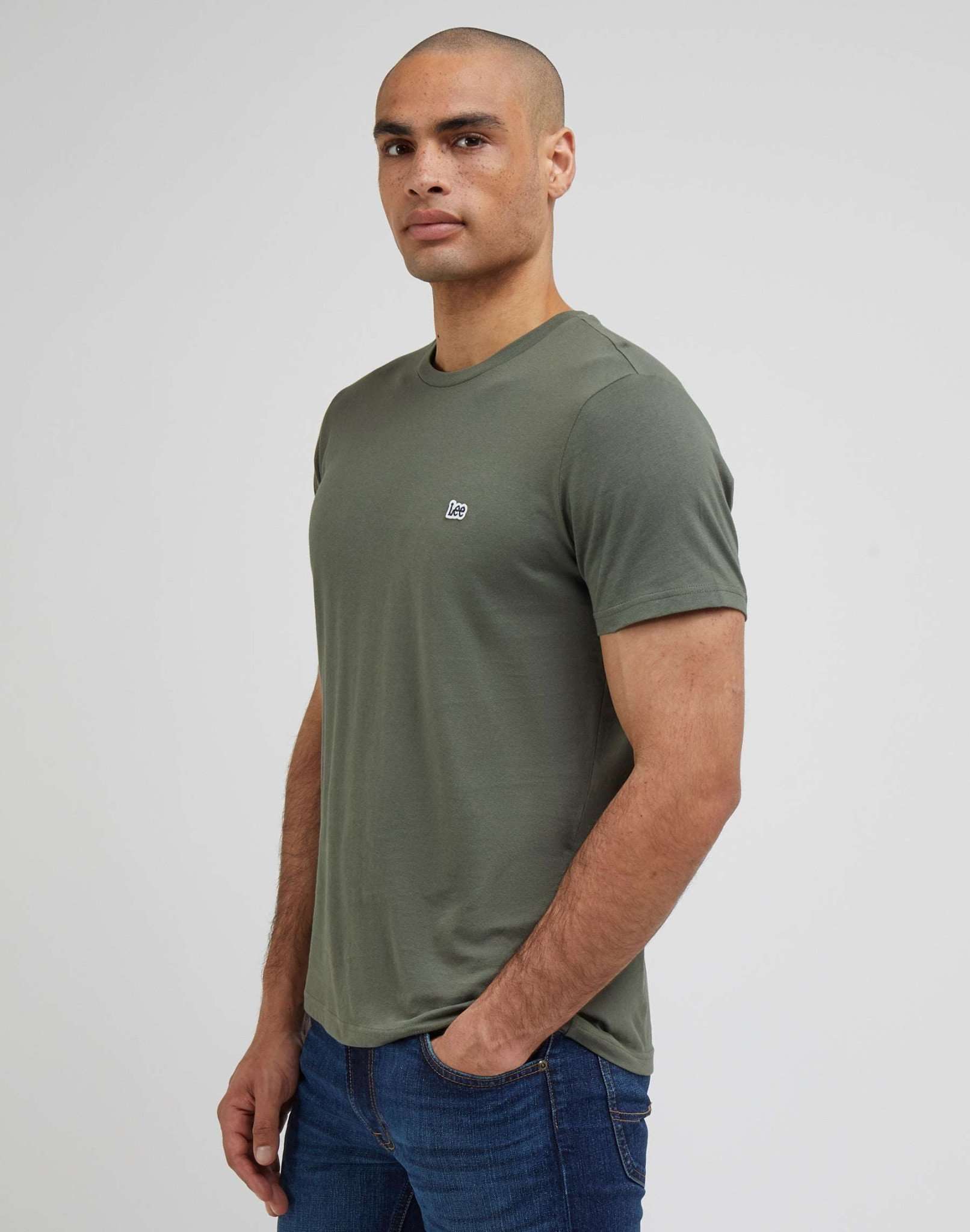 T-shirt Patch Logo dans Olive Grove T-shirts Lee   