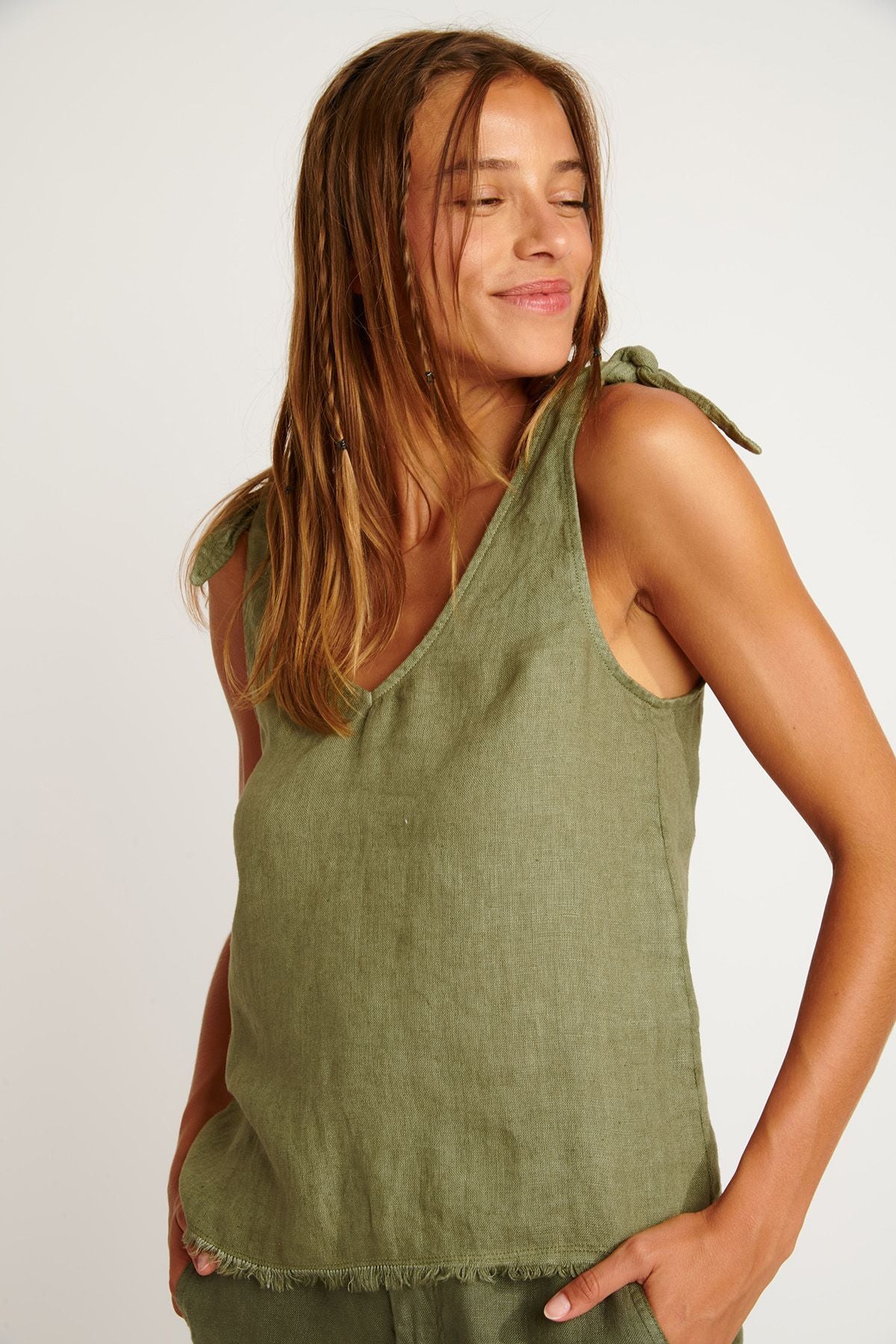 LOOMIS-HAWSTON Top en kaki T-shirts Banana Moon