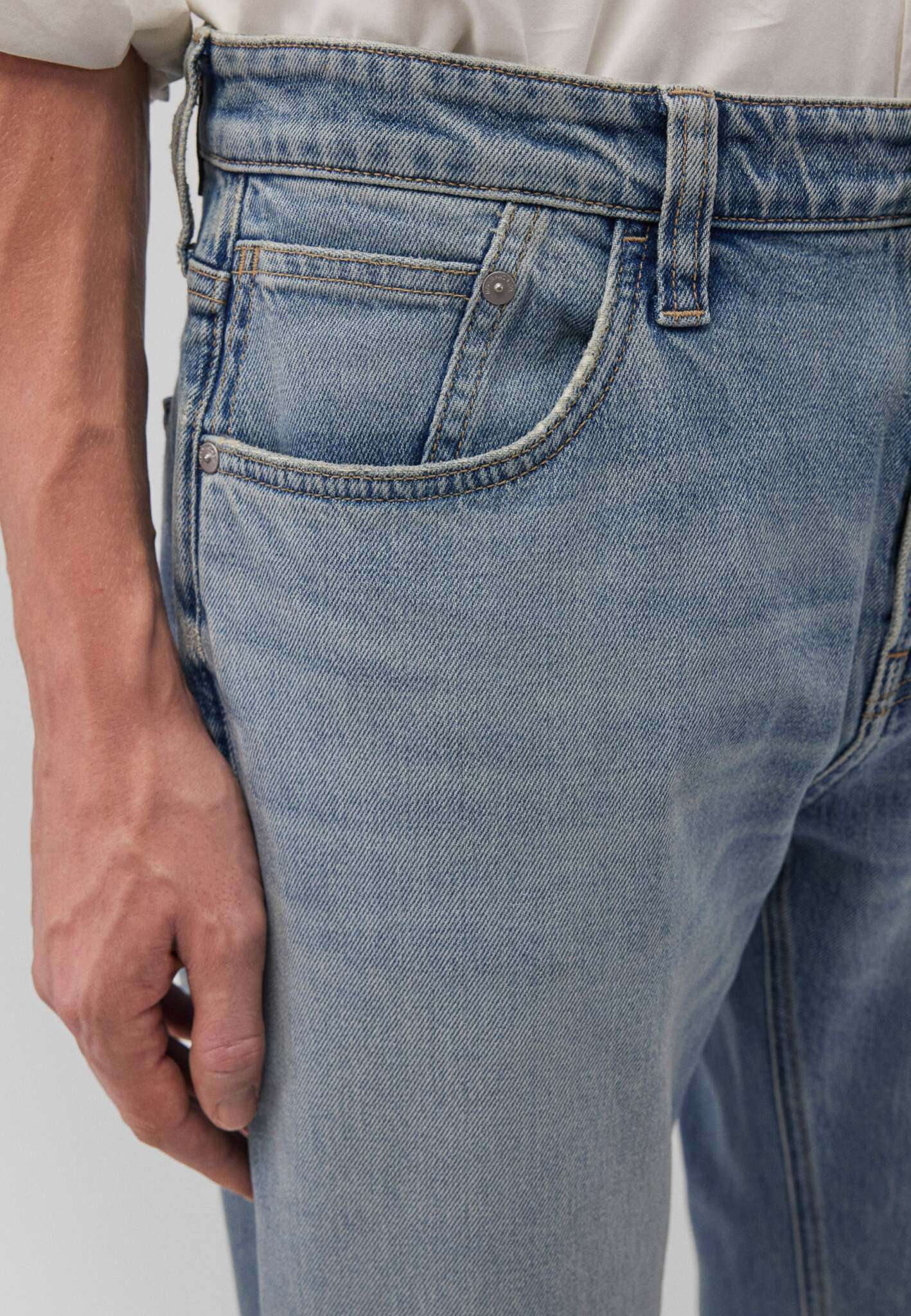 Lisbon en foggy vintage usé Jeans Mavi