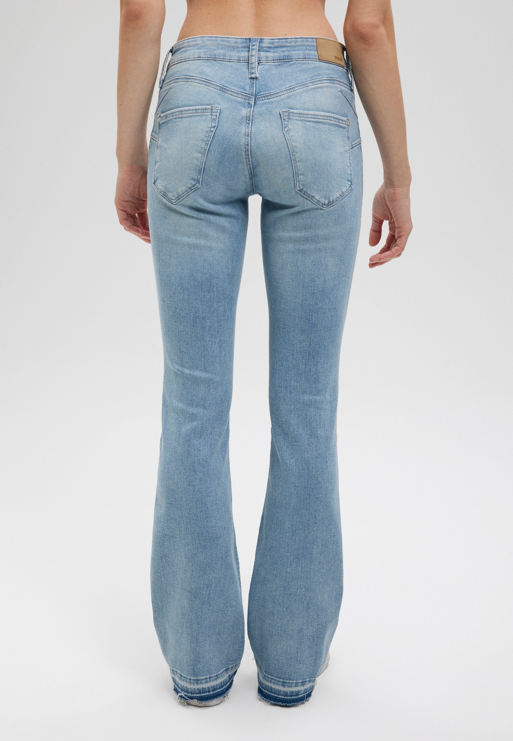 Bella in Lt Blue Glam Jeans Mavi   