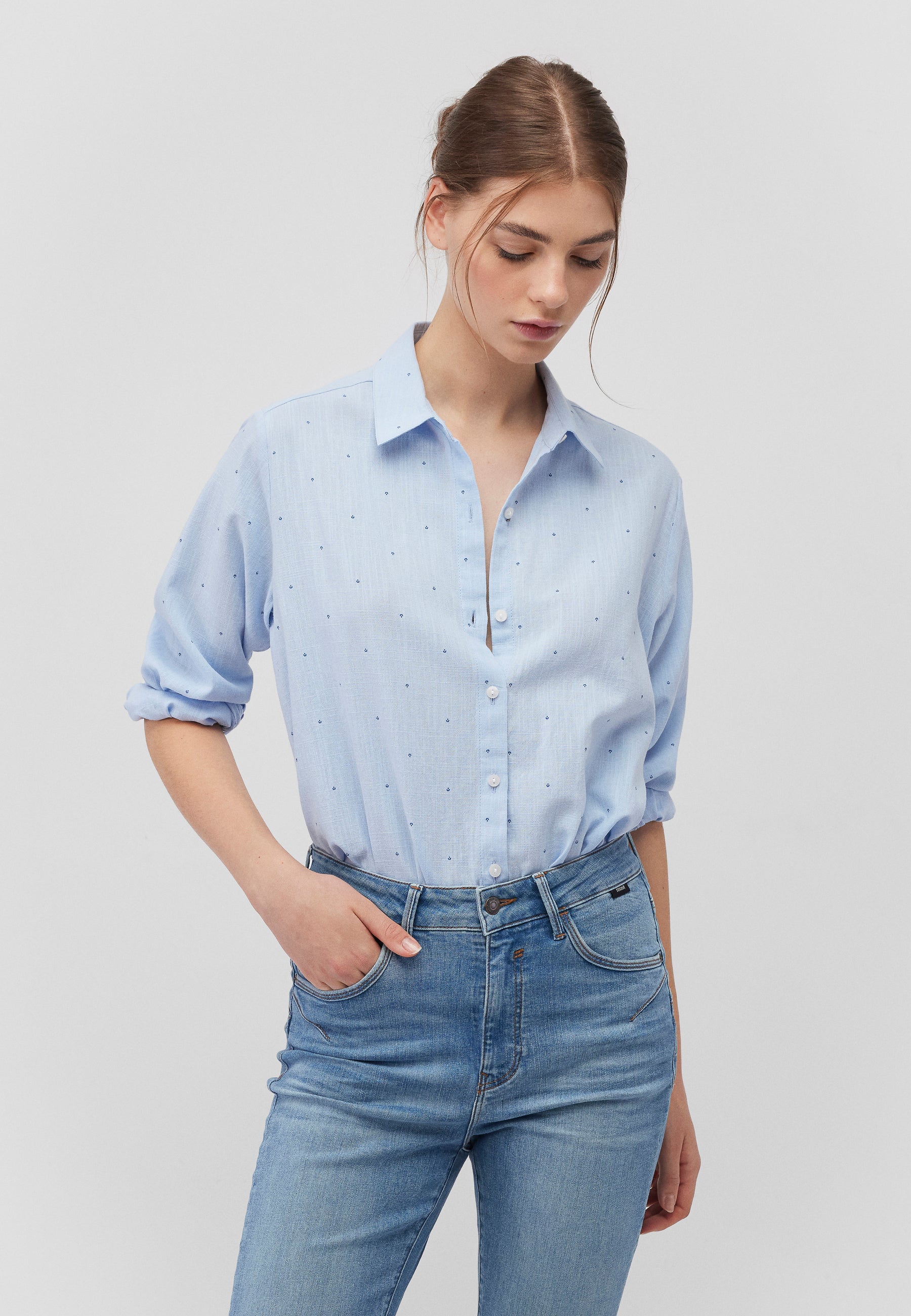 Woven Shirt in Ensign Blue Tiny Leaf Print Chemises Mavi