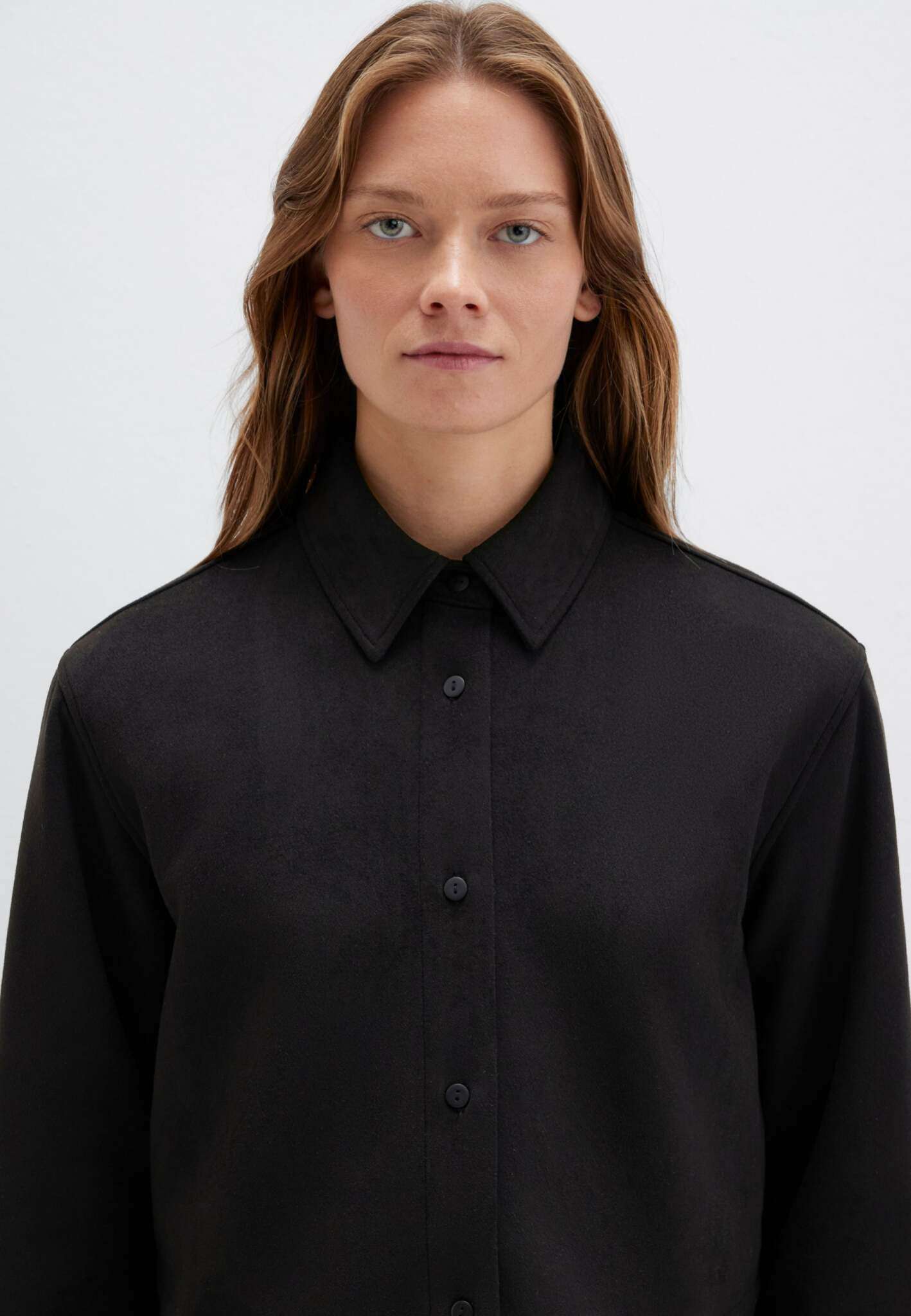 Long Sleeve Woven Shirt in Black Chemises Mavi