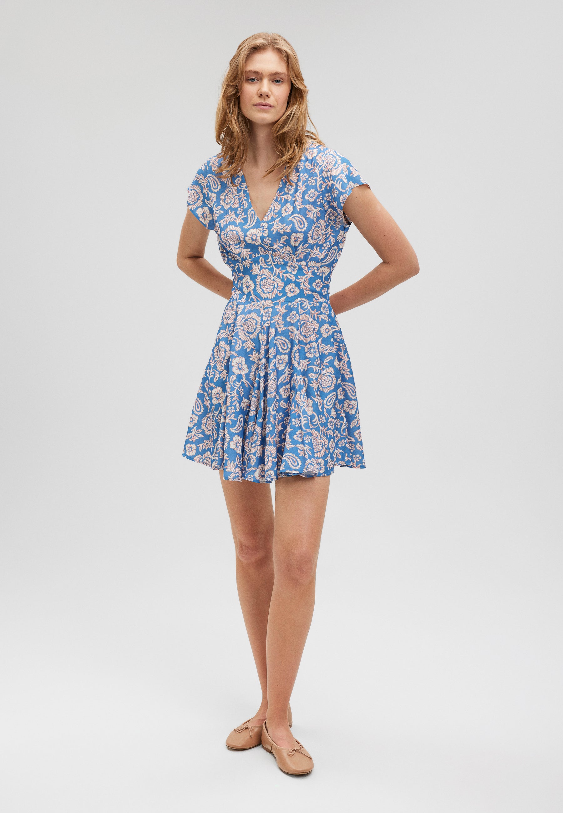 Mini Woven Dress in Blue Paisley Print Robes Mavi   