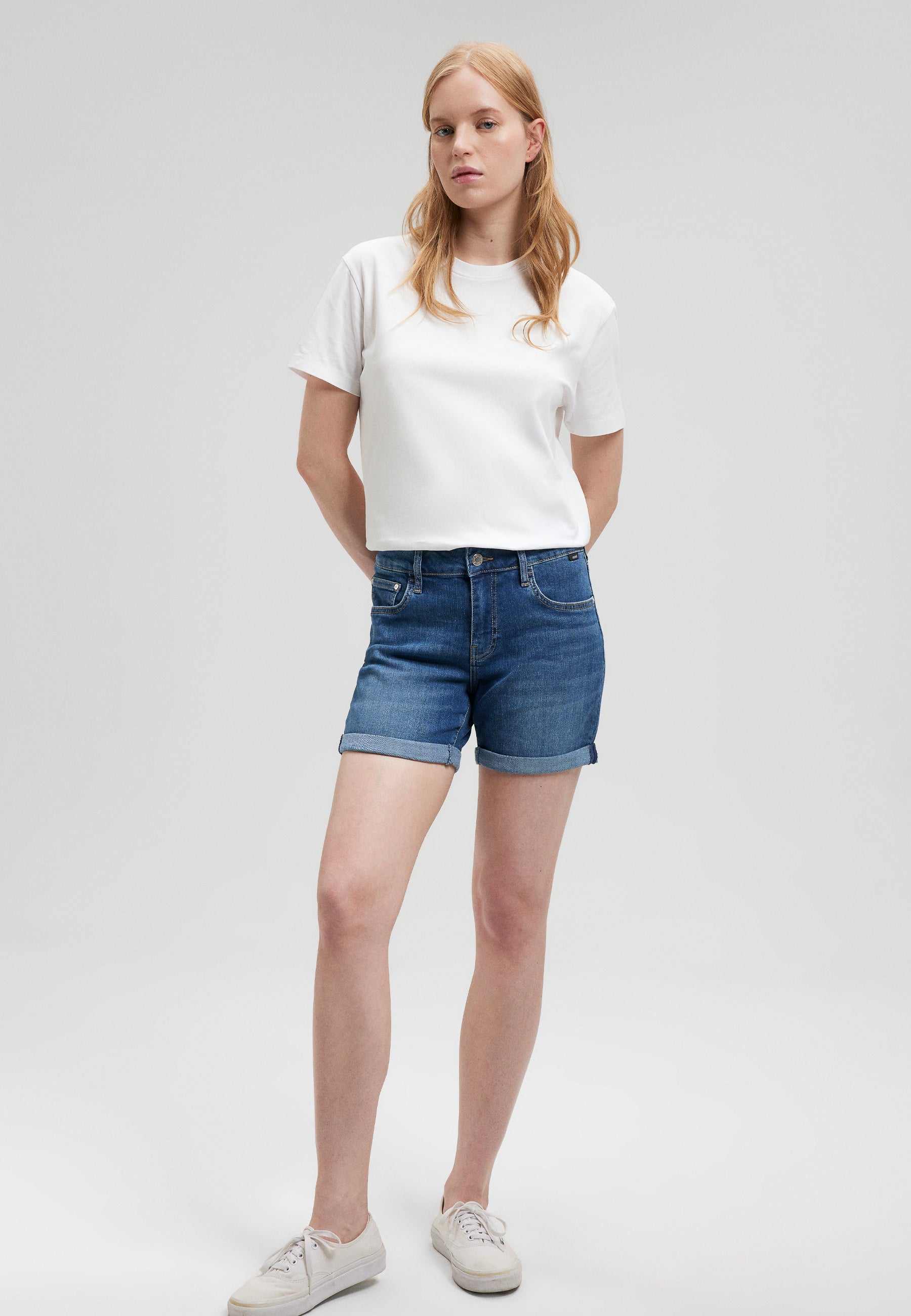 Pixie in Dark Brushed Str Short en jean Mavi   