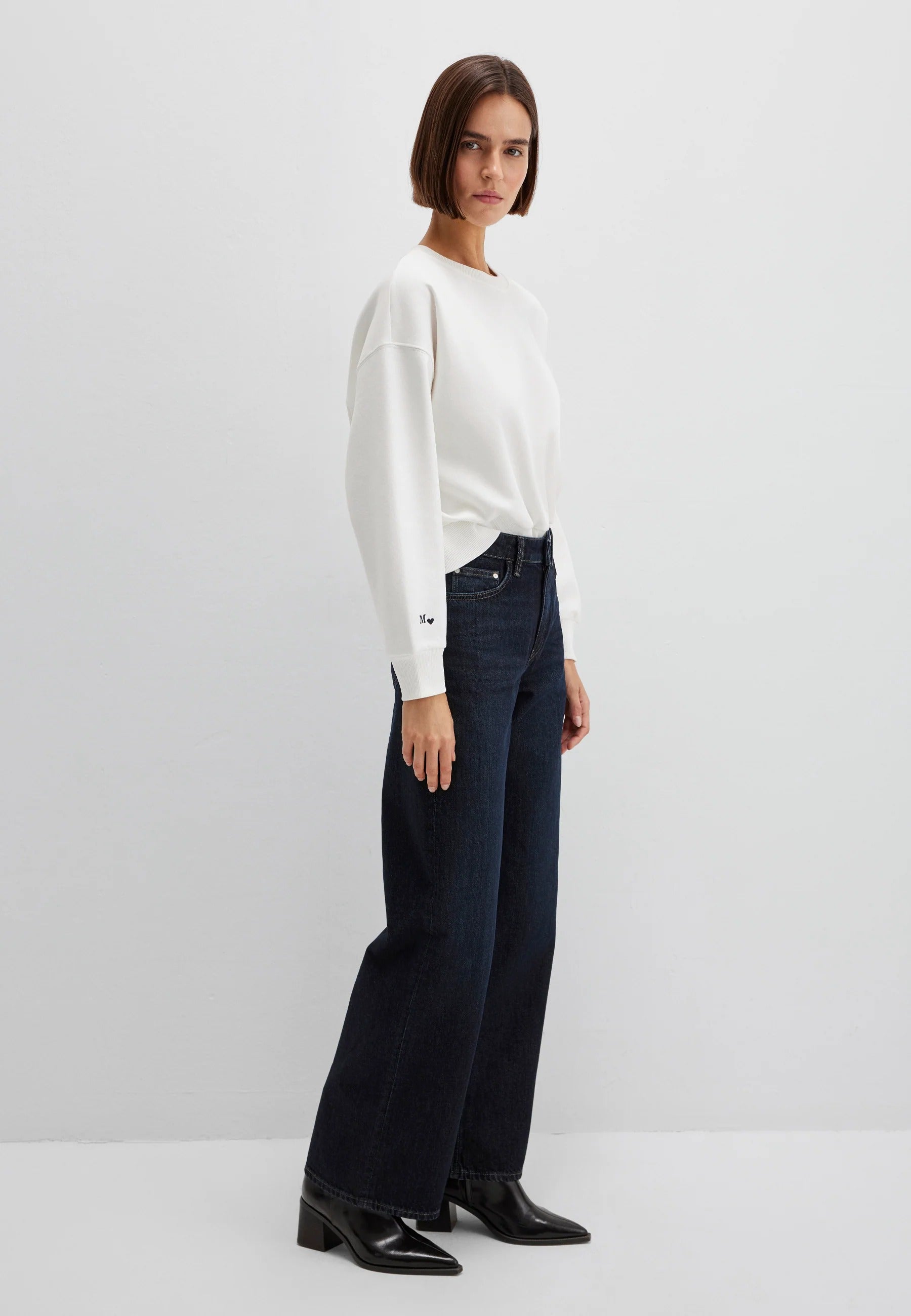 Sweat-shirt à col rond blanc antique