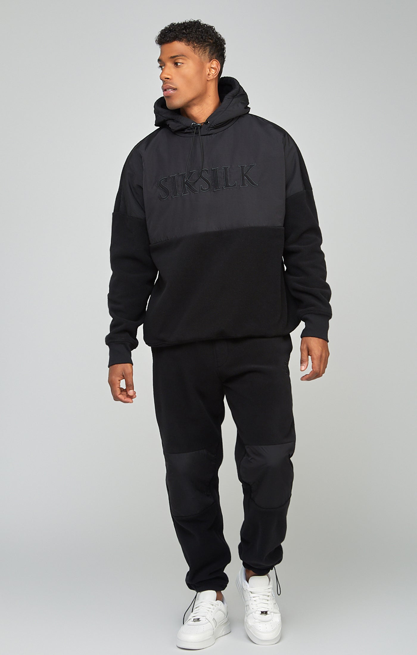 Polar Fleece Cut & Sew Overhead Hoodie in Black Sweat à capuche SikSilk   