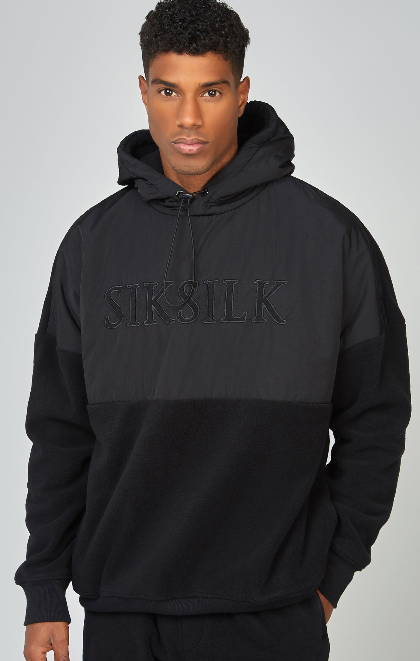 Polar Fleece Cut & Sew Overhead Hoodie in Black Sweat à capuche SikSilk   