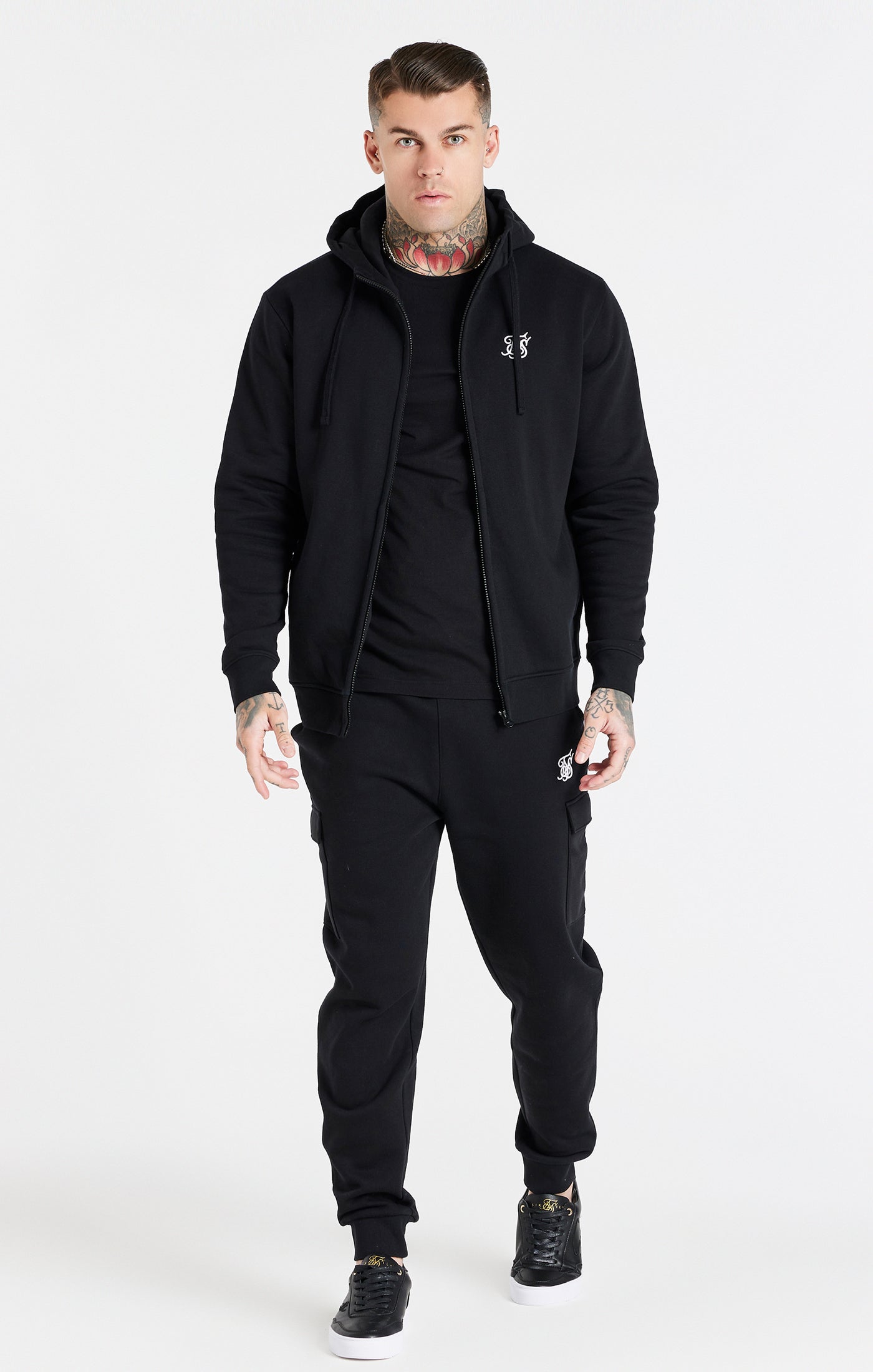 Essential Zip Through Funnel Hoodie in Black Sweat à capuche SikSilk   