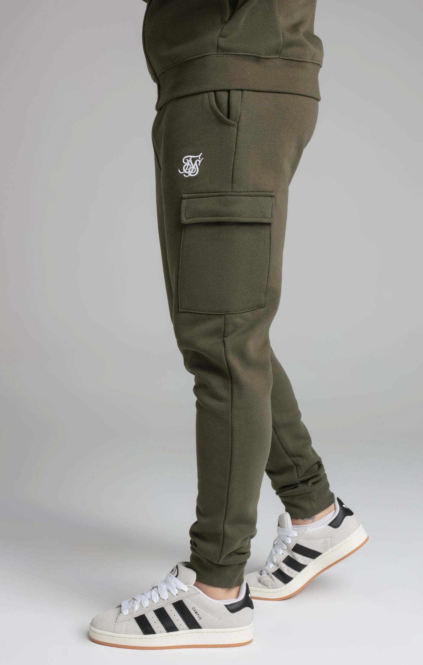 Essential Cargo Jogger en Kaki Pantalon SikSilk   