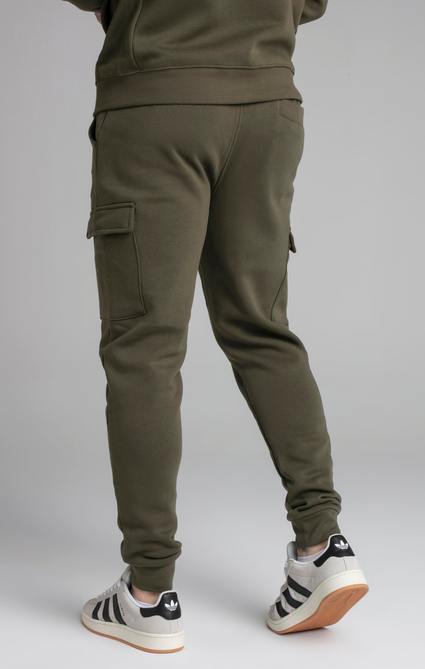 Essential Cargo Jogger en Kaki Pantalon SikSilk   