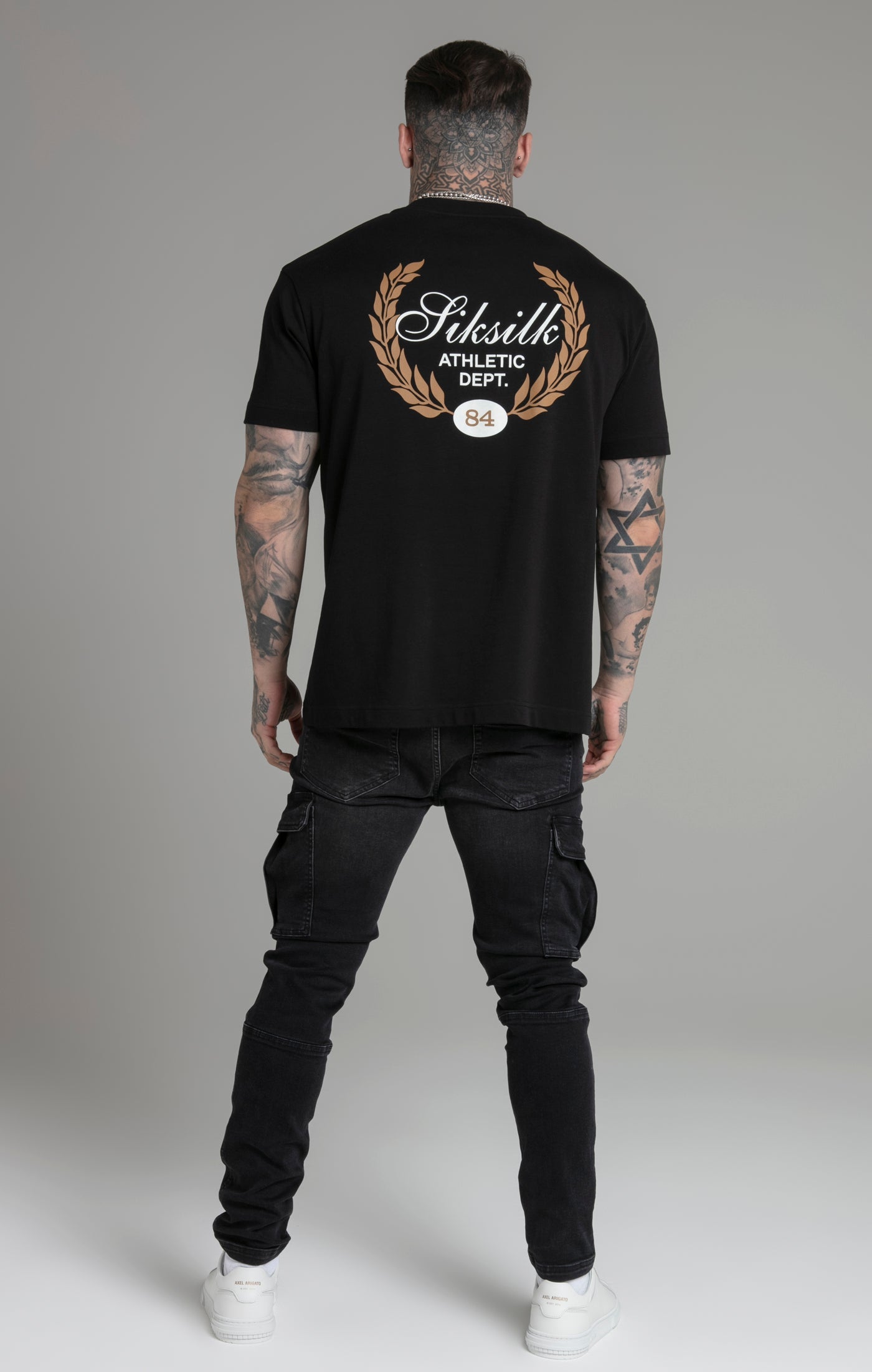 T-shirt graphique en noir T-shirts SikSilk   