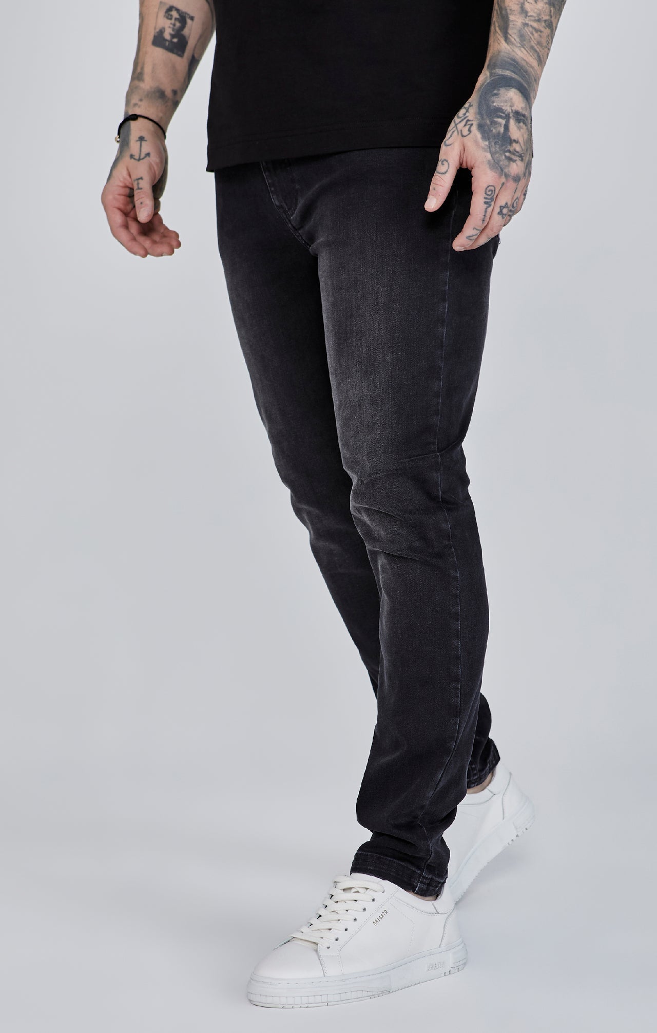 Jeans slim fit en noir Jeans SikSilk   