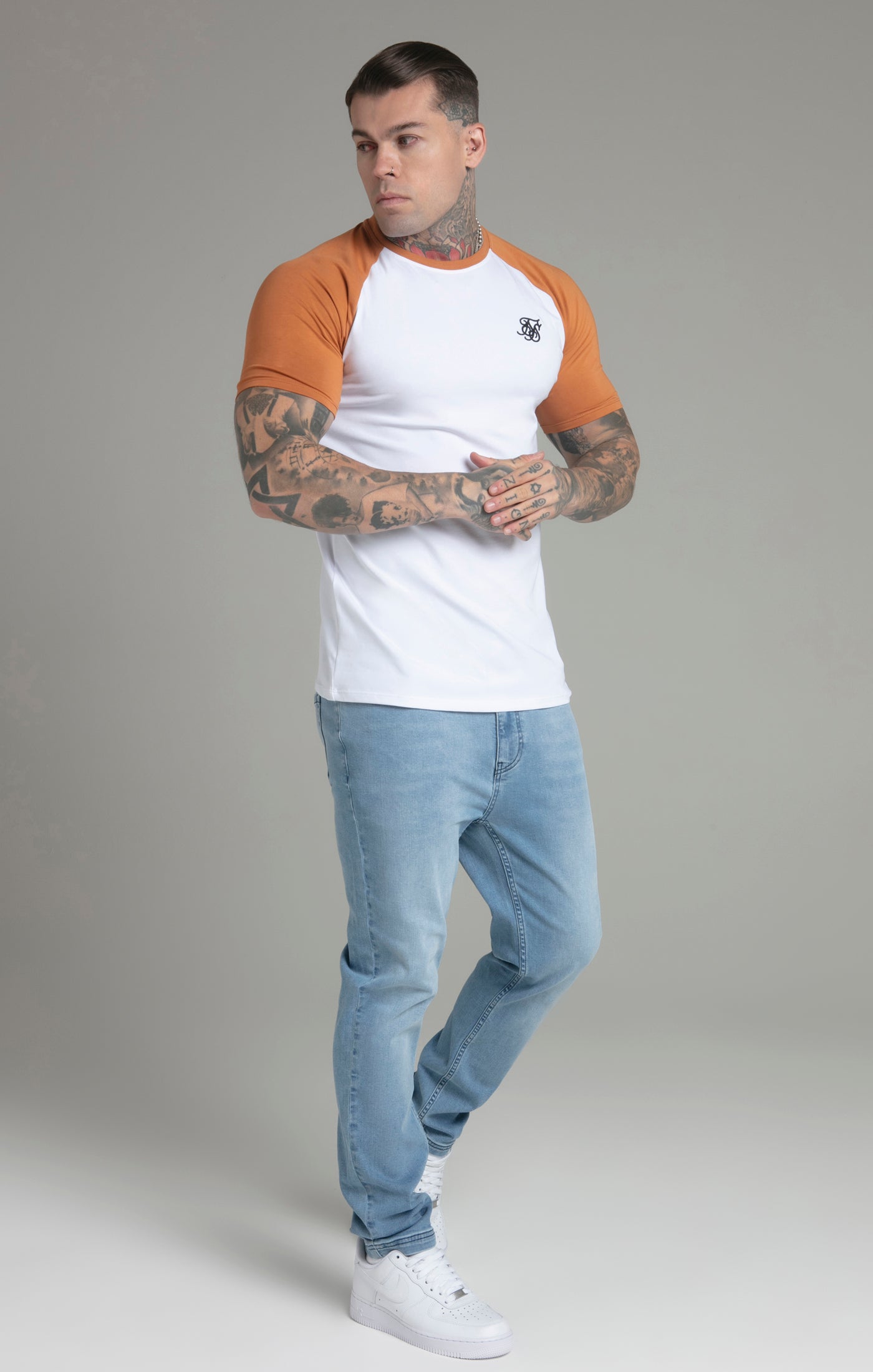 T-shirt raglan en blanc/jaune T-shirts SikSilk   