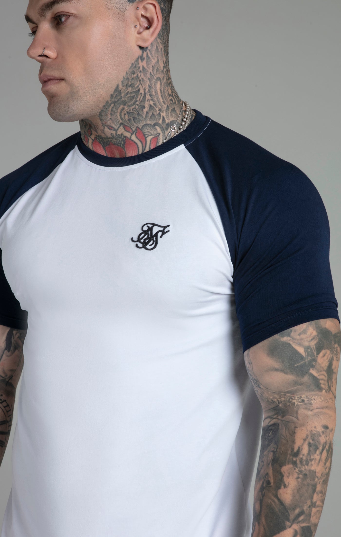 T-shirt raglan en blanc/navy T-shirts SikSilk   