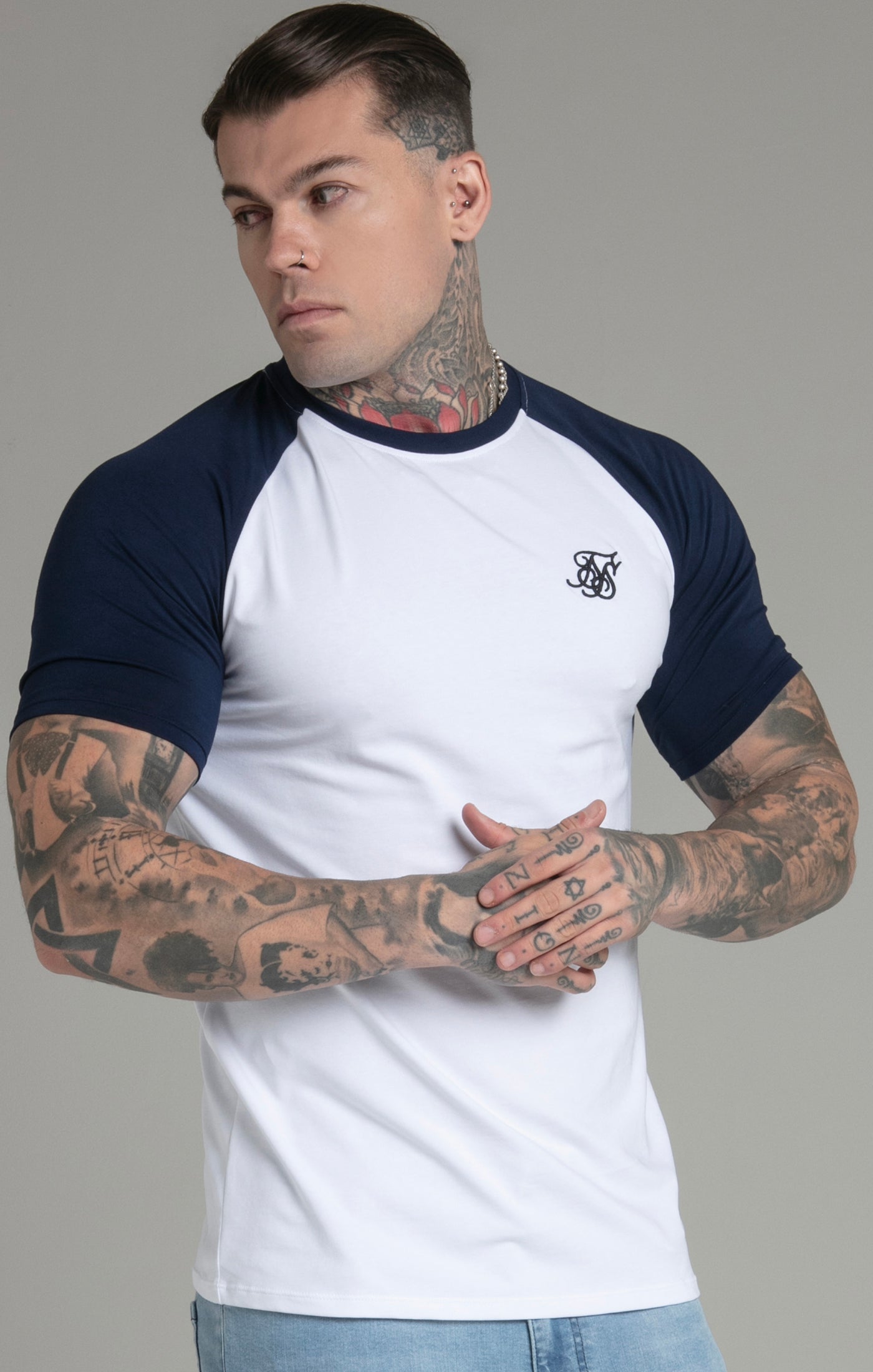 T-shirt raglan en blanc/navy T-shirts SikSilk   