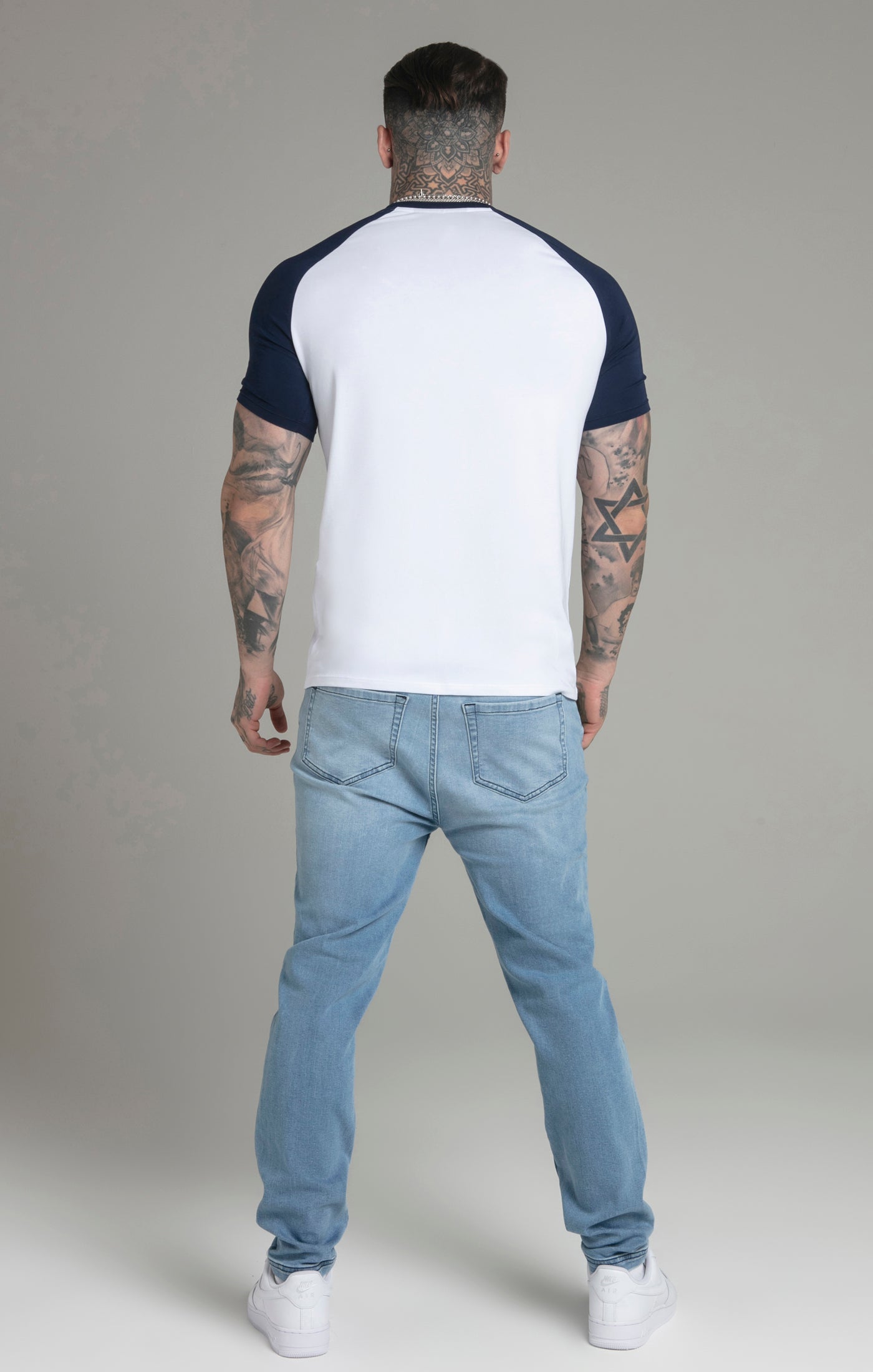 T-shirt raglan en blanc/navy T-shirts SikSilk   