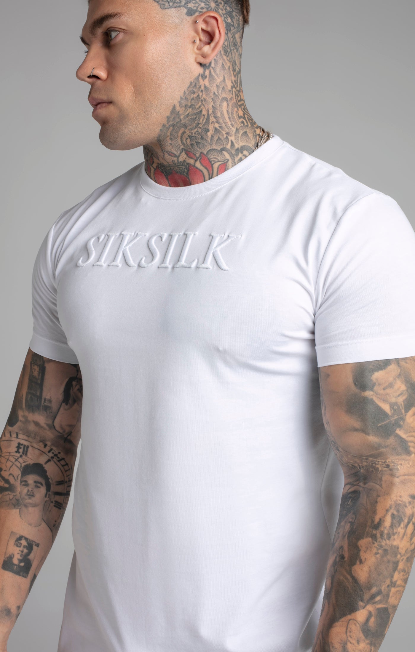 T-shirt Muscle Fit en blanc T-shirts SikSilk   